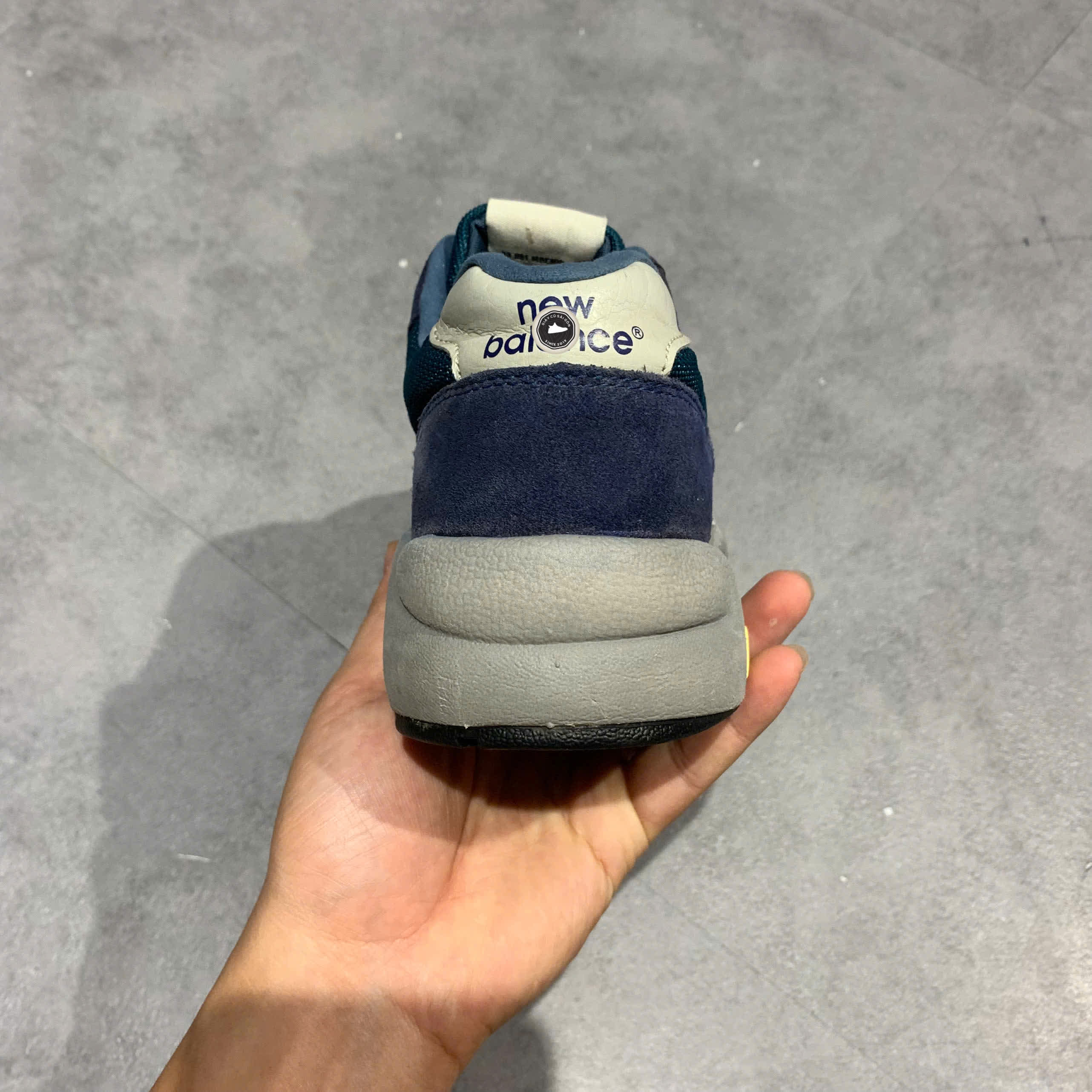 NEW BALANCE 580 ELITE 'NAVY' MRT580TU SIZE 41.5 GIÀY 2HAND CHÍNH HÃNG PVN21010