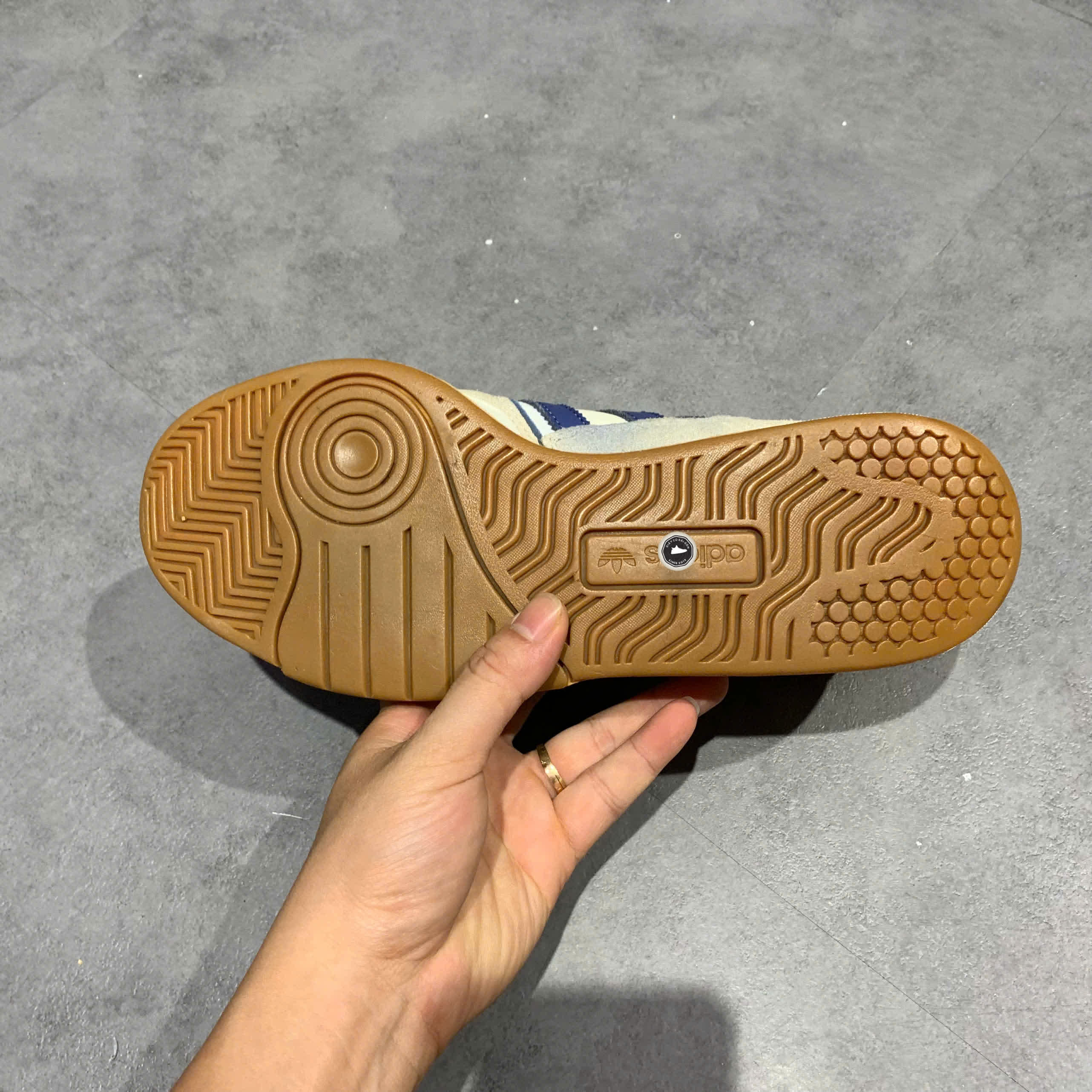 Adidas Originals Courtic Shoes 'White Beige Brown Blue' ID6069 SIZE 41 1/3 GIÀY 2HAND CHÍNH HÃNG PVN20423