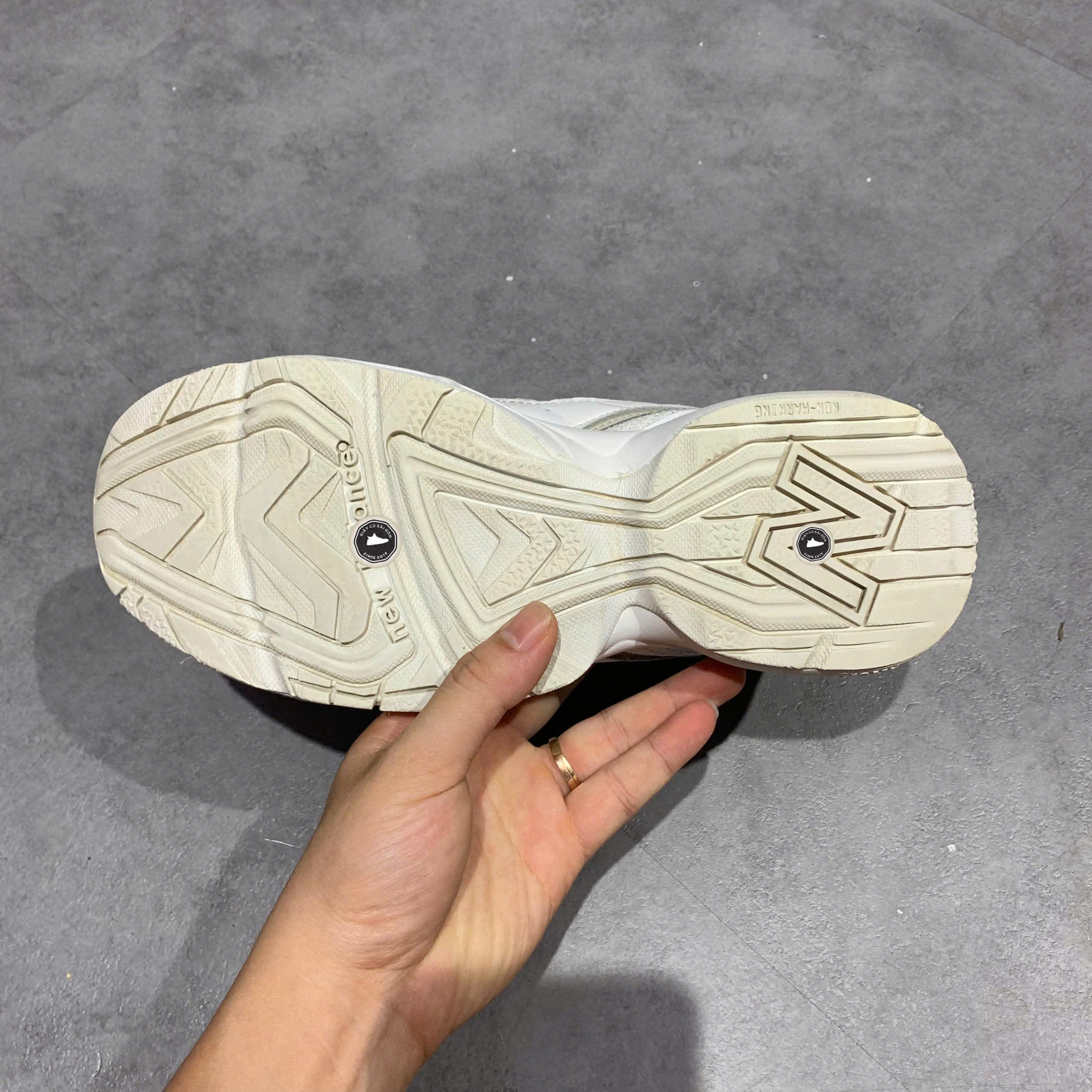 New Balance WMNS 452 'White Light Cliff Grey' D WX452SG SIZE 41.5 GIÀY 2HAND CHÍNH HÃNG 20421
