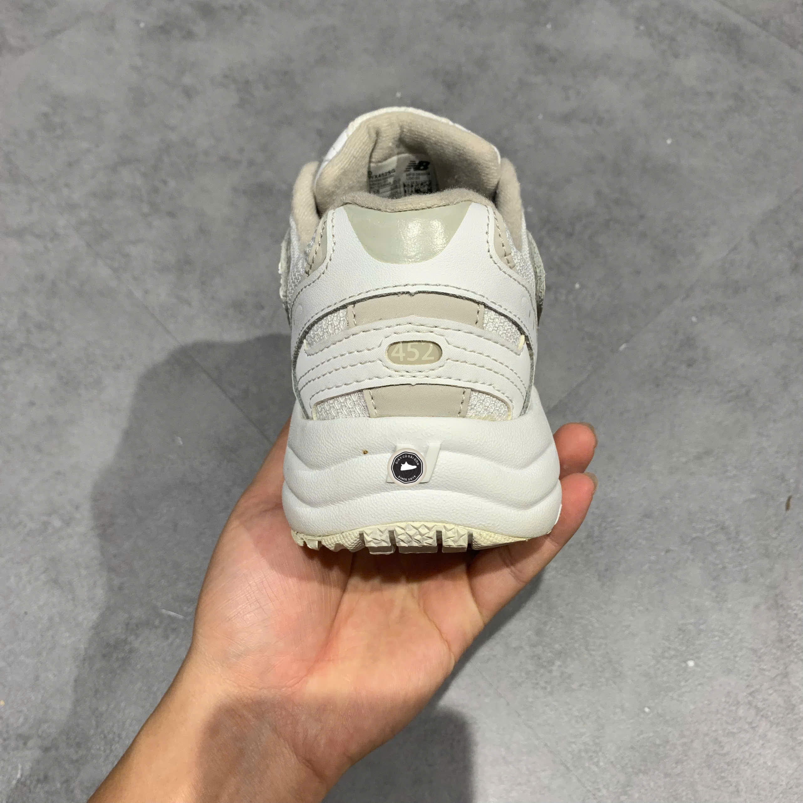 New Balance WMNS 452 'White Light Cliff Grey' D WX452SG SIZE 41.5 GIÀY 2HAND CHÍNH HÃNG 20421
