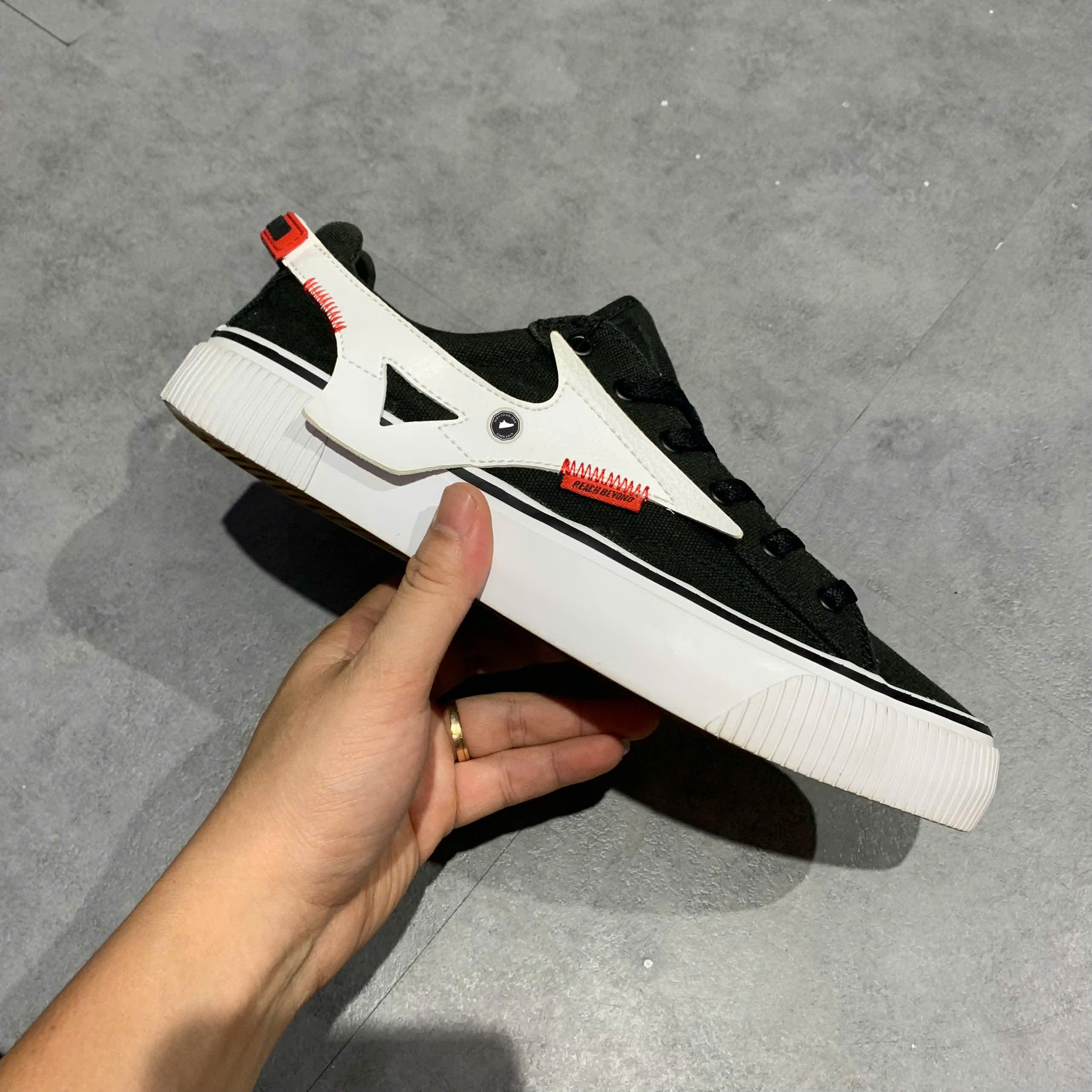 Mizuno Speed Black D1GH200501 SIZE 41 GIÀY 2HAND CHÍNH HÃNG PVN21198