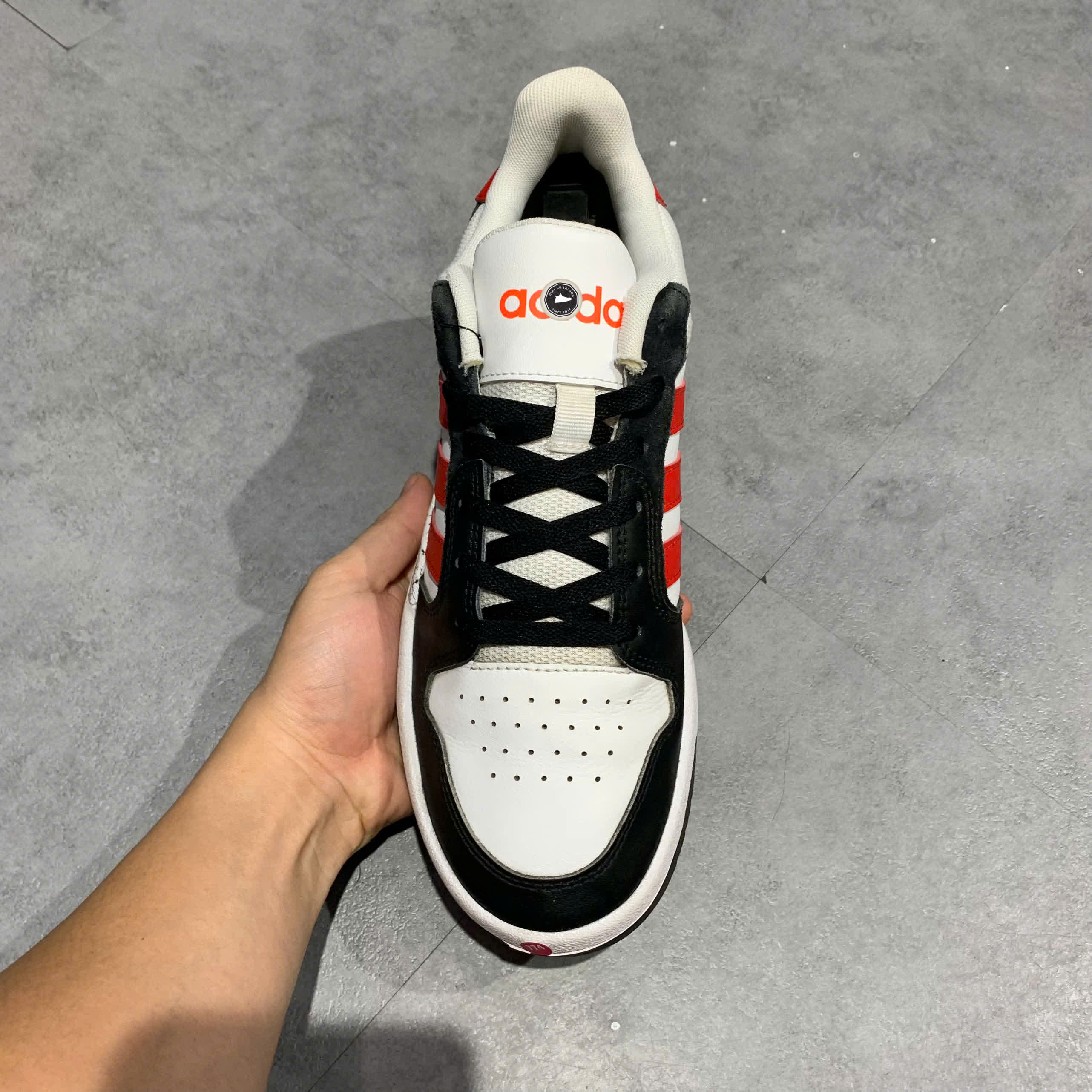 ADIDAS ENTRAP WHITE BLACK RED FZ1117 SIZE 41 1/3 GIÀY 2HAND CHÍNH HÃNG PVN21132