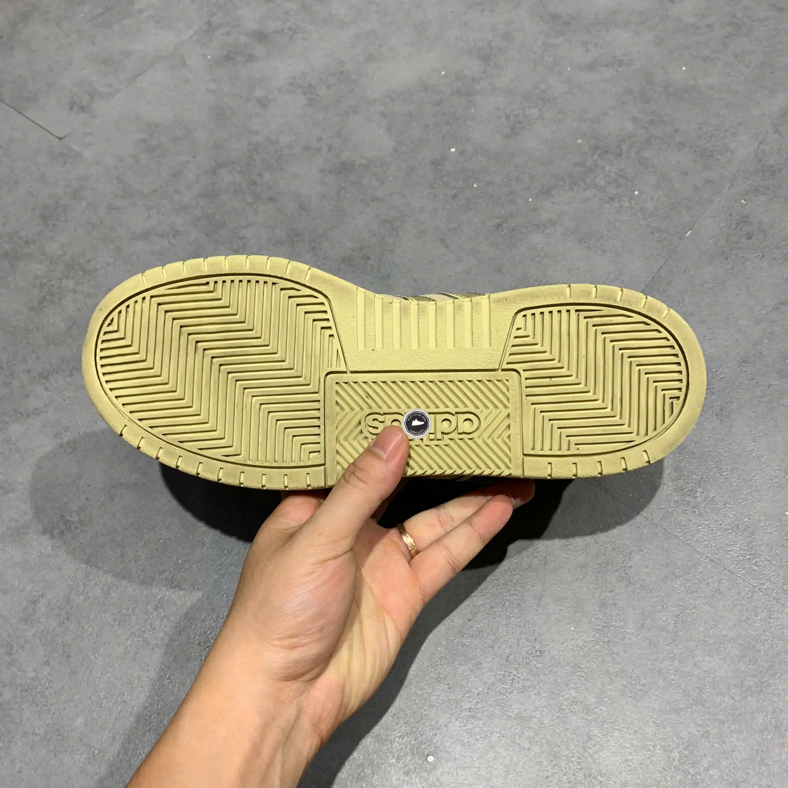 ADIDAS ENTRAP JS3007 SIZE 41 1/3 GIÀY 2HAND CHÍNH HÃNG PVN20430