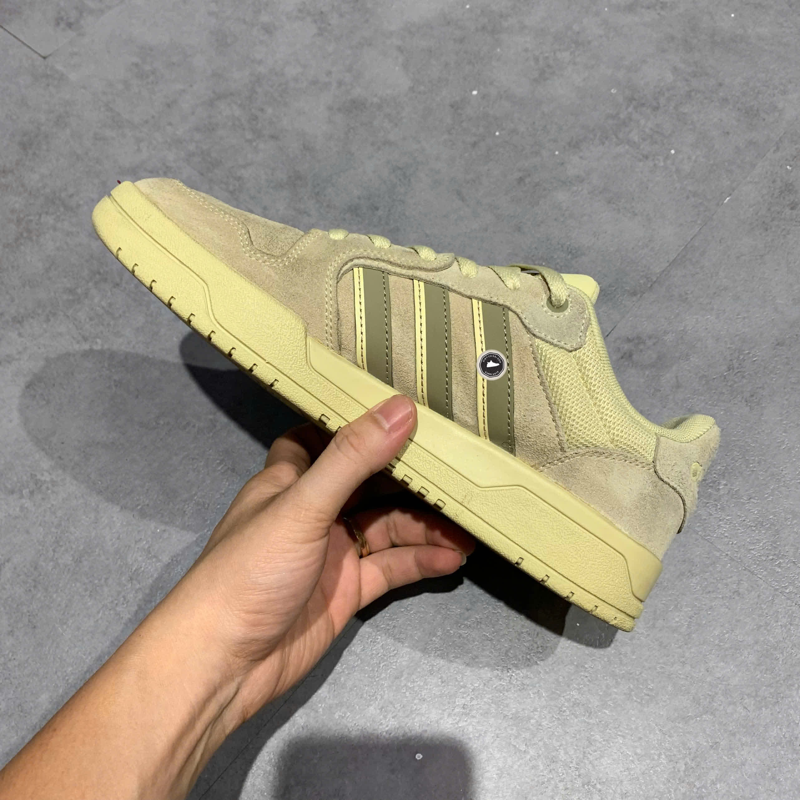 ADIDAS ENTRAP JS3007 SIZE 41 1/3 GIÀY 2HAND CHÍNH HÃNG PVN20430