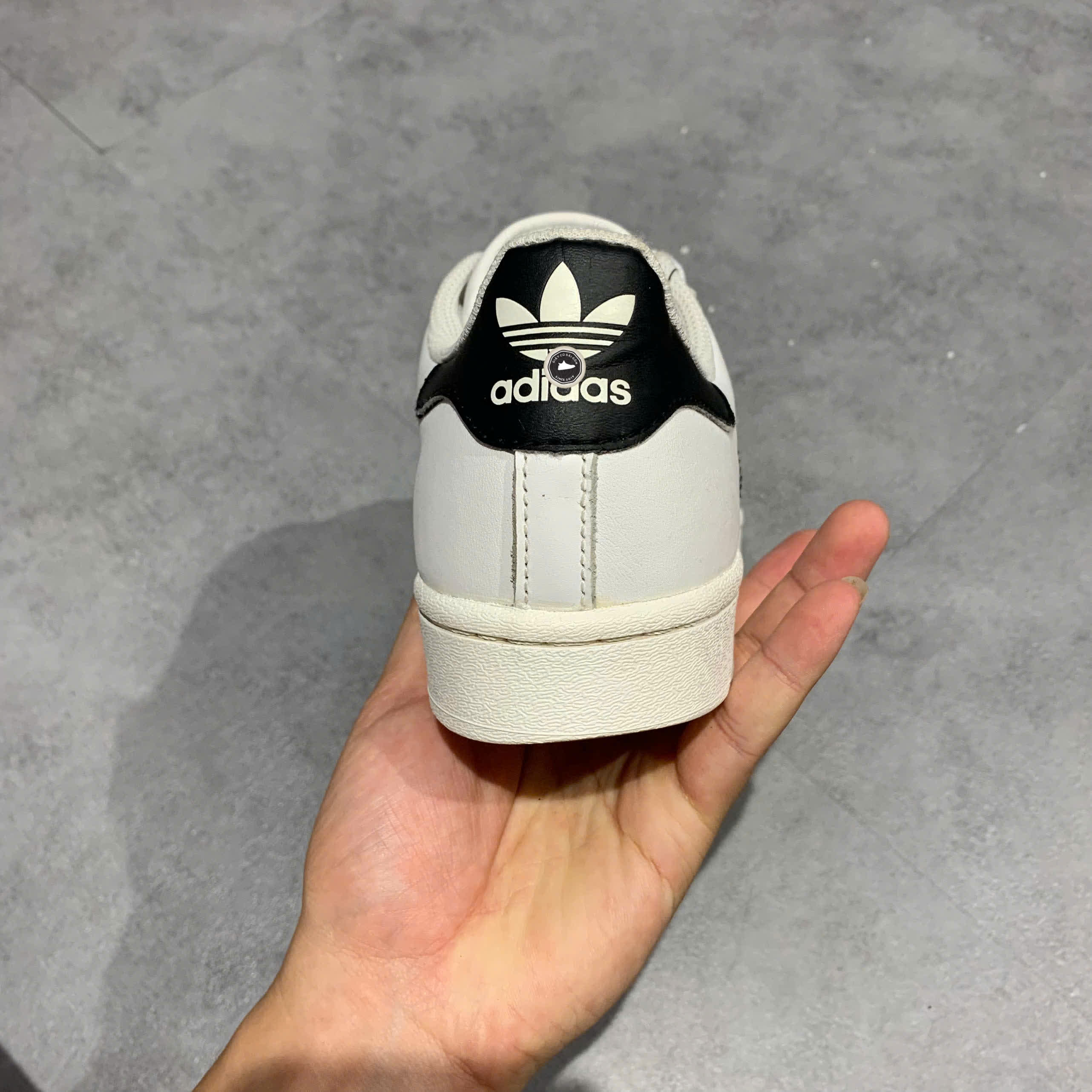 ADIDAS SUPERSTAR 'FOOTWEAR WHITE BLACK' EG4958 SIZE 41 1/3 GIÀY 2HAND CHÍNH HÃNG PVN21359