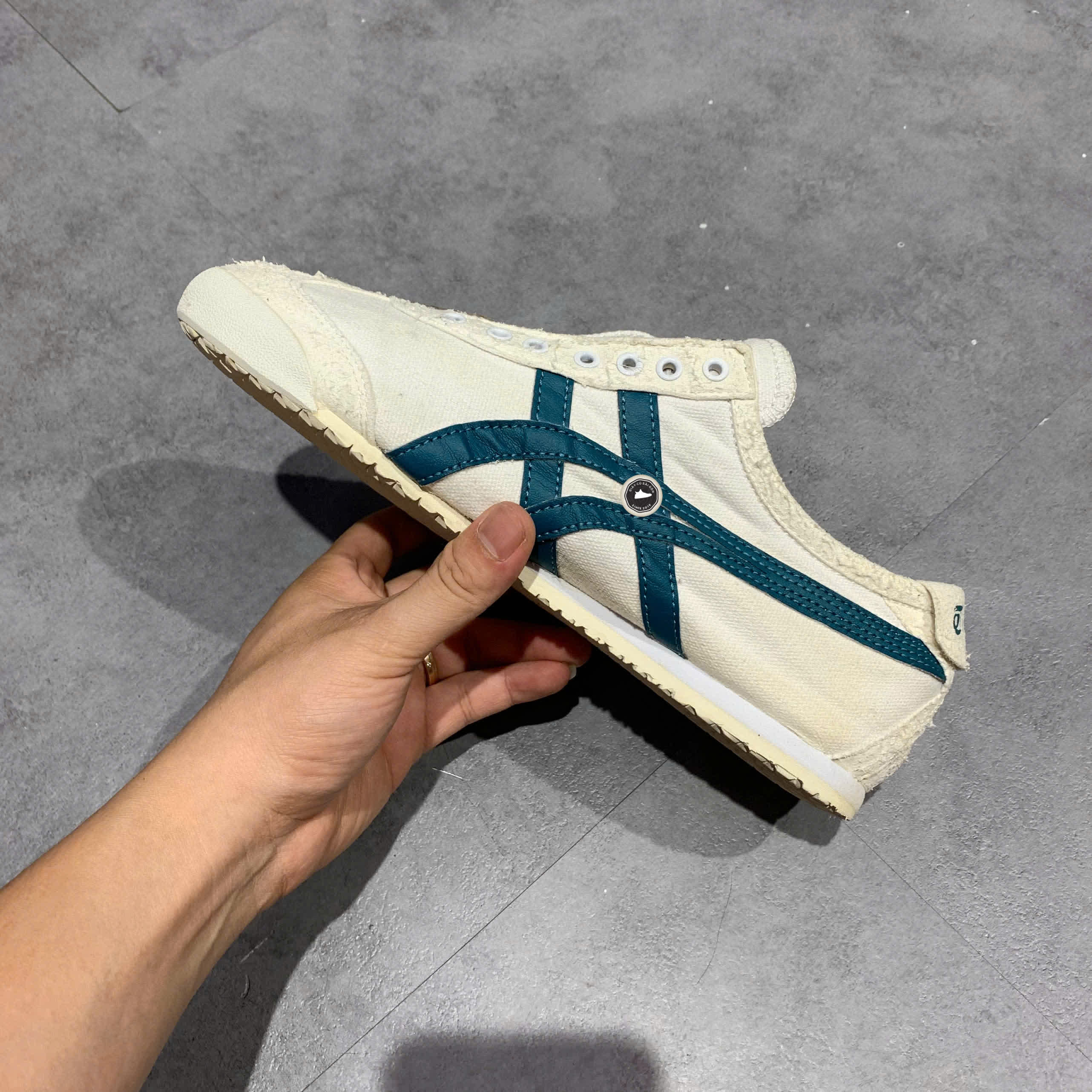 Onitsuka Tiger MEXICO 66 SLIP-ON 1183A360 SIZE 41.5 GIÀY 2HAND CHÍNH HÃNG PVN21108