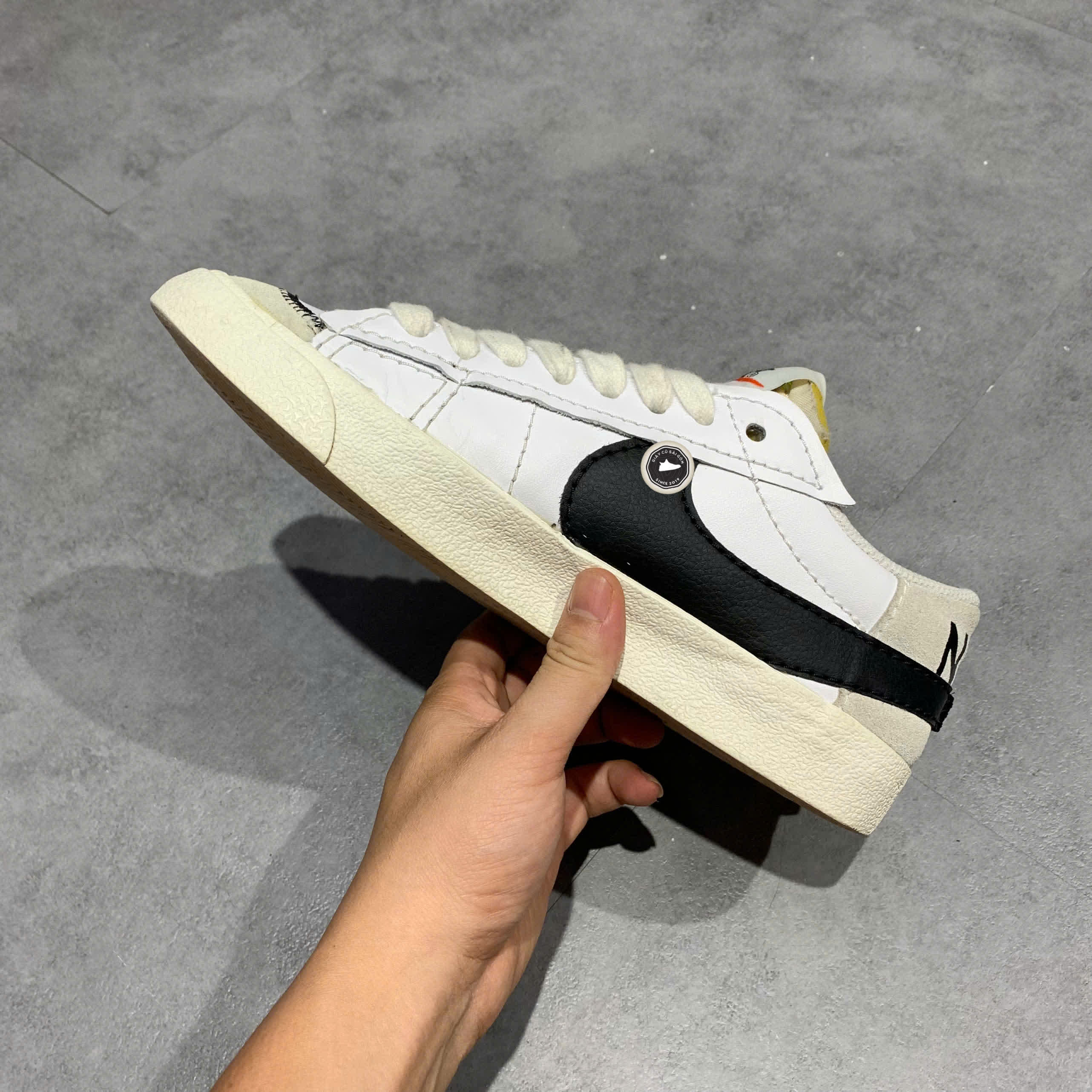 Nike Blazer Low 77 Jumbo White Black DN2158-101 SIZE 42 GIÀY 2HAND CHÍNH HÃNG PVN21206