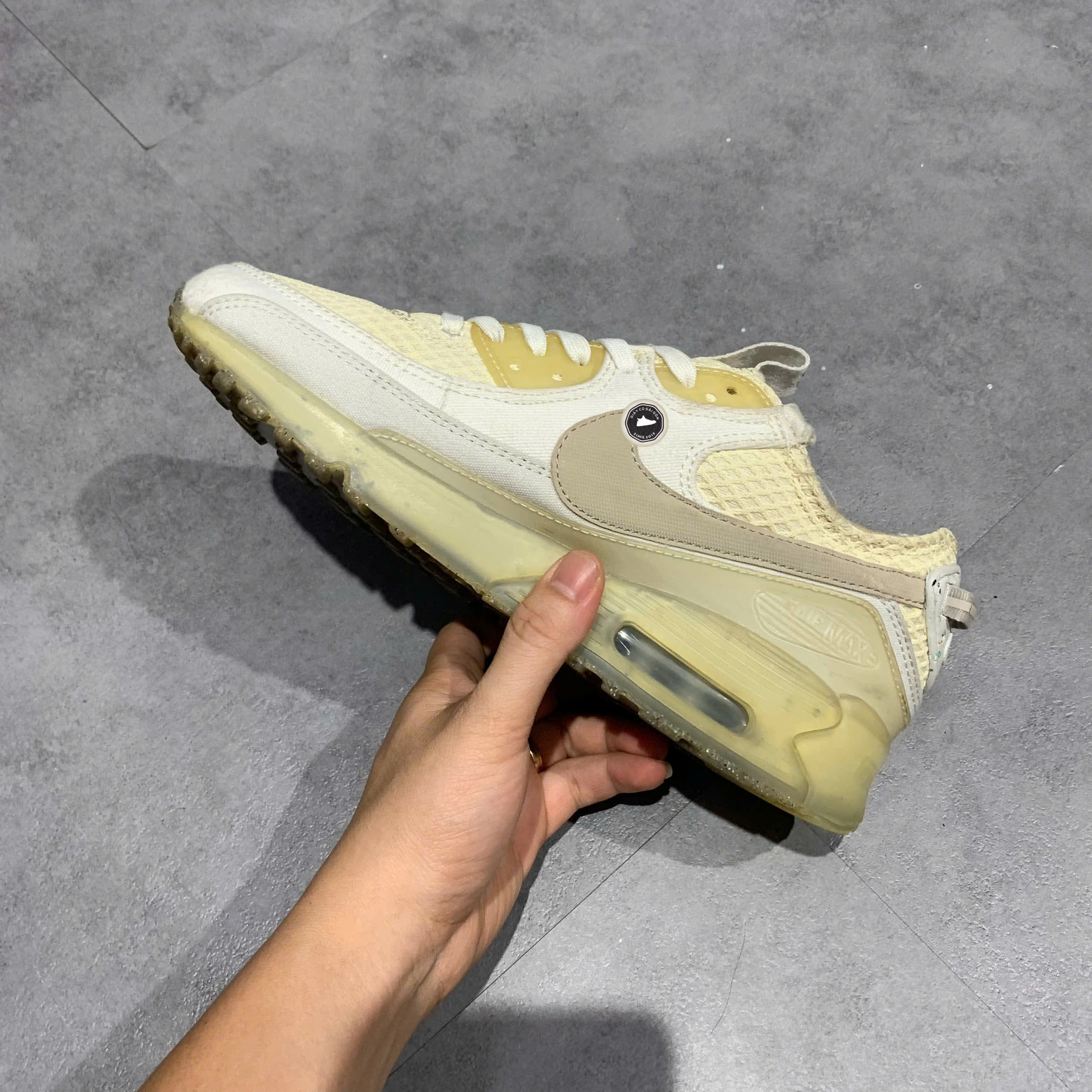 NIKE AIR MAX TERRASCAPE 90 WHITE LIGHT IRON ORE DM0033 100 SIZE 42 GIÀY 2HAND CHÍNH HÃNG PVN21227