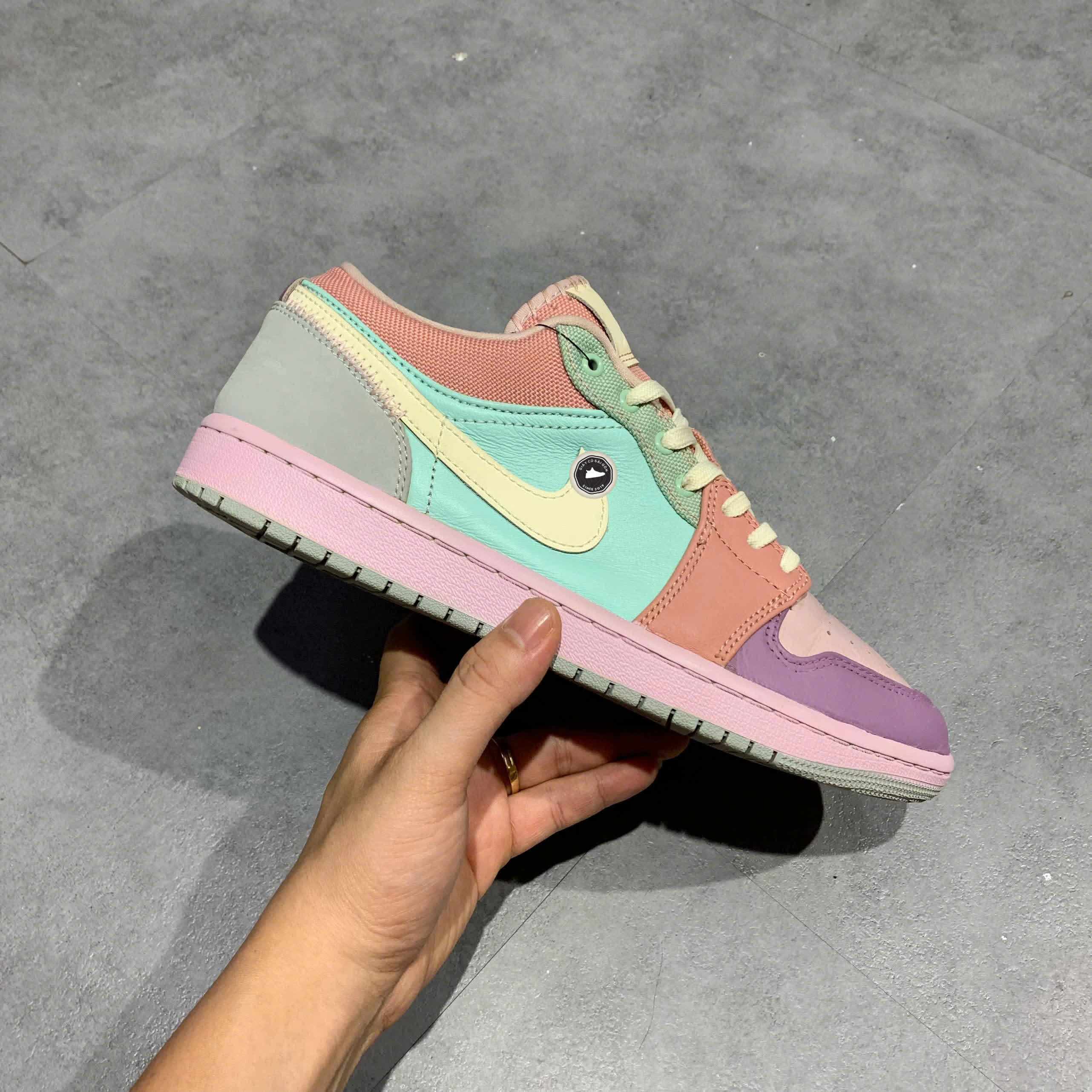 NIKE AIR JORDAN 1 LOW SE 'EASTER PASTEL' DJ5196 615 SIZE 42 GIÀY 2HAND CHÍNH HÃNG PVN21070