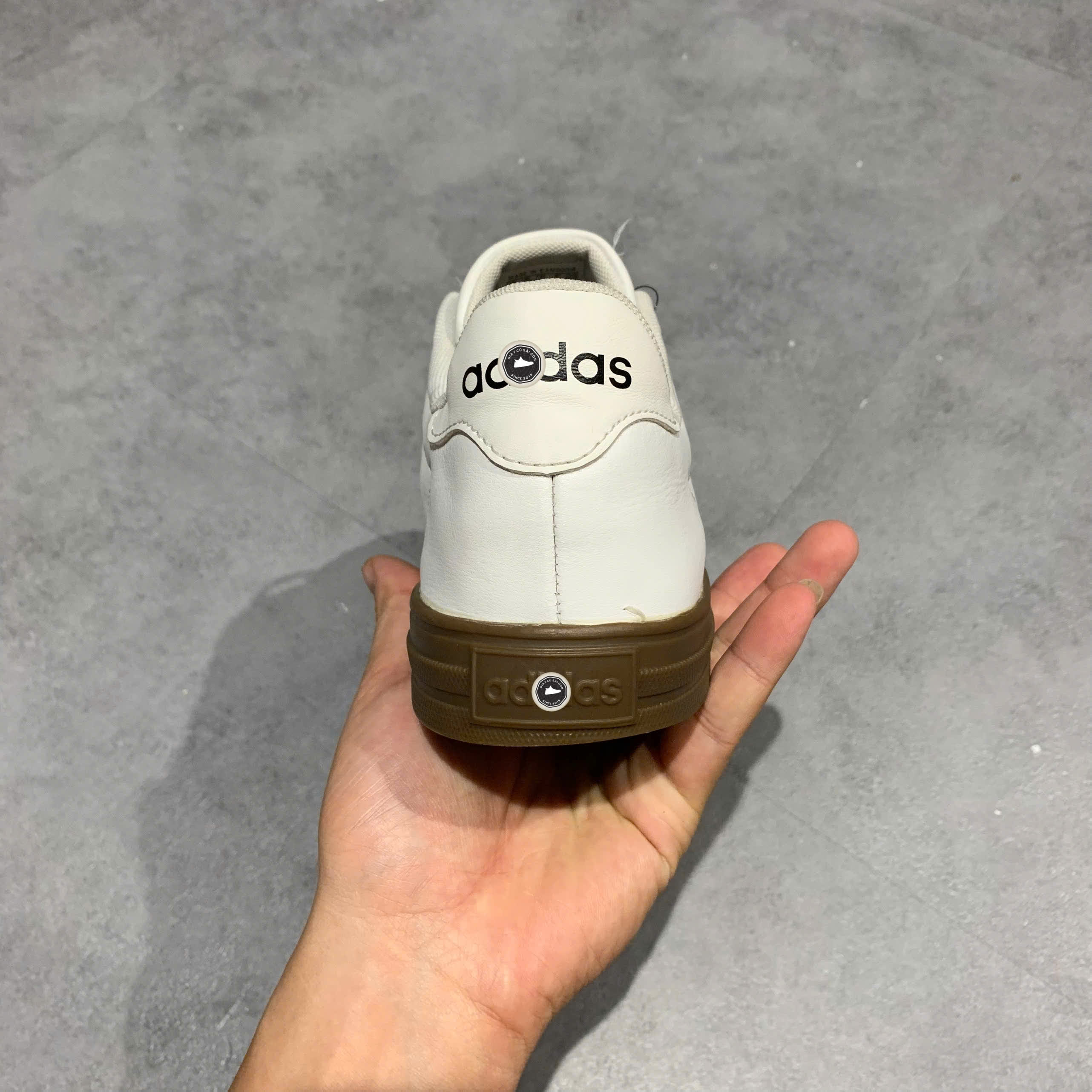 GIÀY ADIDAS DAILY 2.0 CLOUD WHITE F34469 SIZE 42 GIÀY 2HAND CHÍNH HÃNG PVN21077