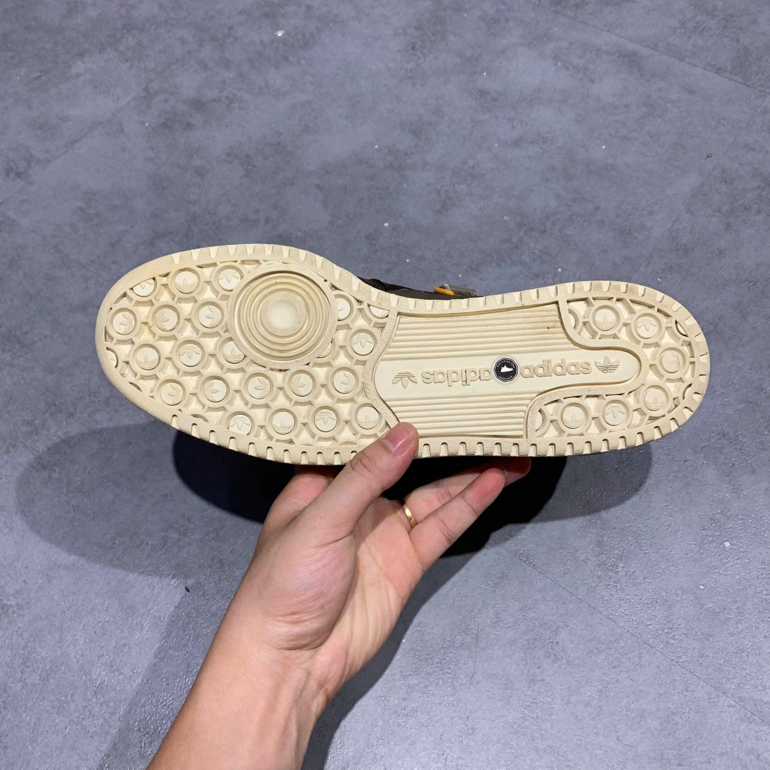 ADIDAS ORIGINALS FORUM 84 'BROWN' HQ6937 SIZE 42 GIÀY 2HAND CHÍNH HÃNG PVN21259