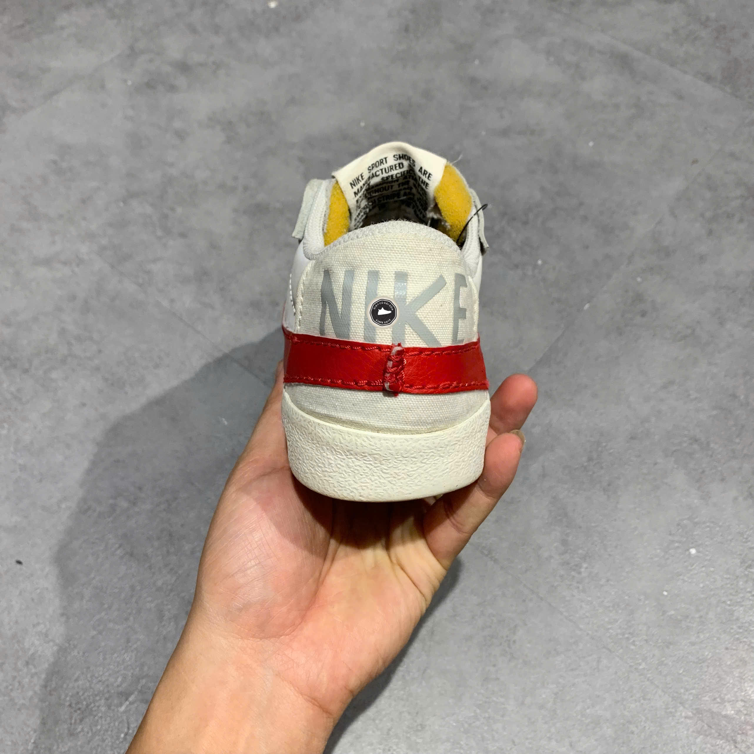 Nike Blazer Low '77 Jumbo White University Red DQ8769 100 SIZE 42.5 GIÀY 2HAND CHÍNH HÃNG PVN21107