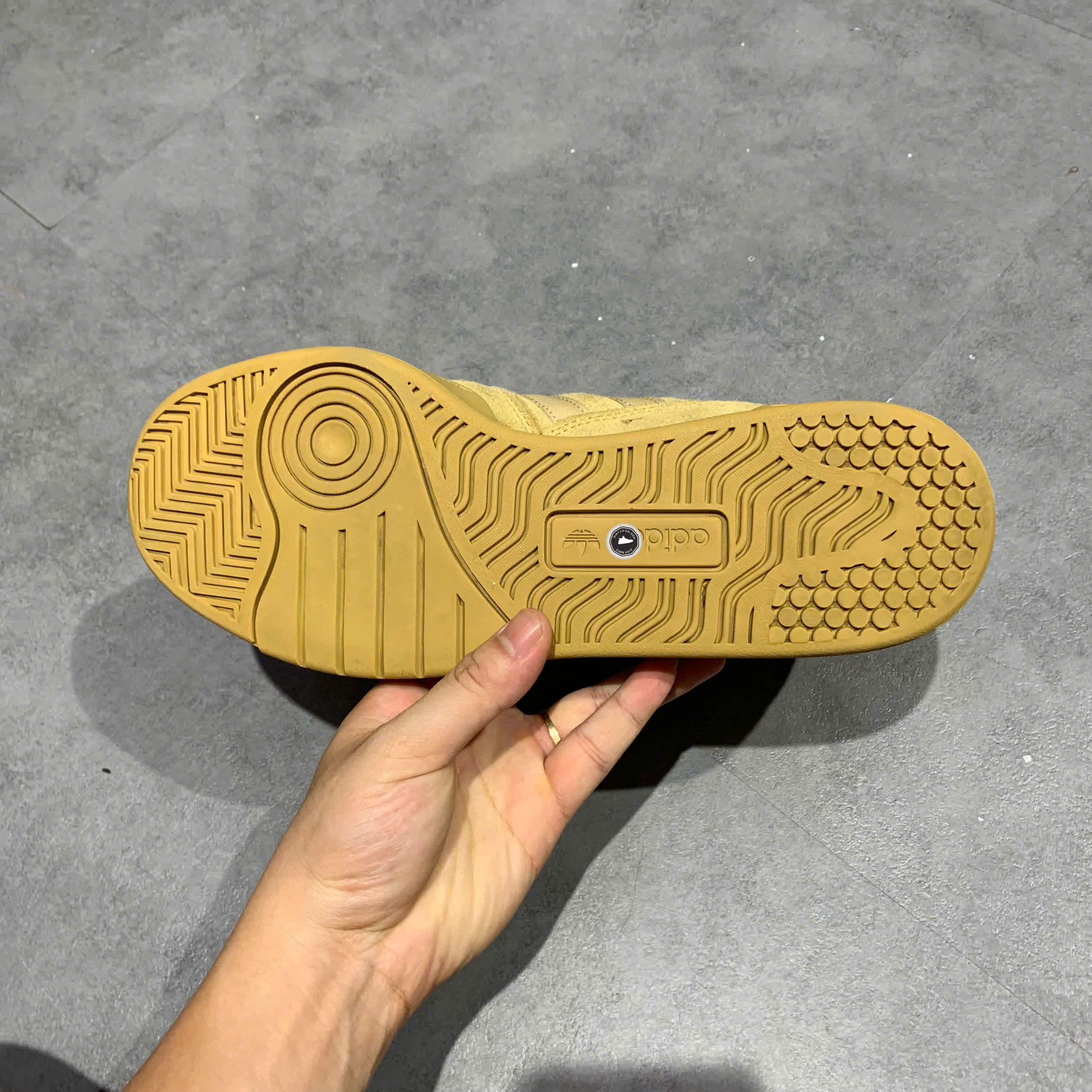 ADIDAS COURTIC 'WONDER BEIGE CLAY' ID6070 SIZE 42 GIÀY 2HAND CHÍNH HÃNG PVN21169