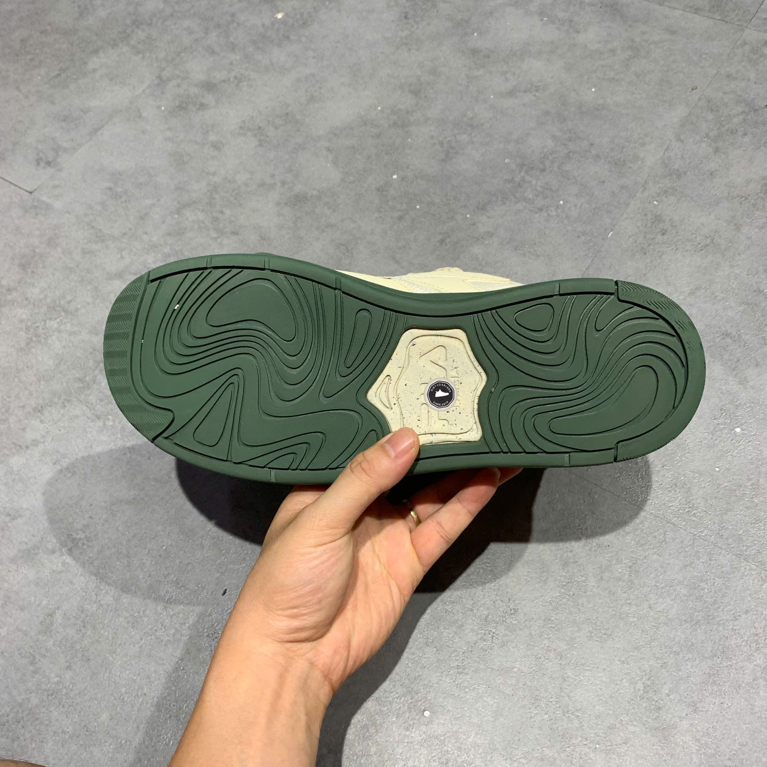 FILA FUSION x NOLLIE Skateboarding Sneakers 'Beige Black' T12M332301FWB SIZE 42 GIÀY 2HAND CHÍNH HÃNG PVN21369