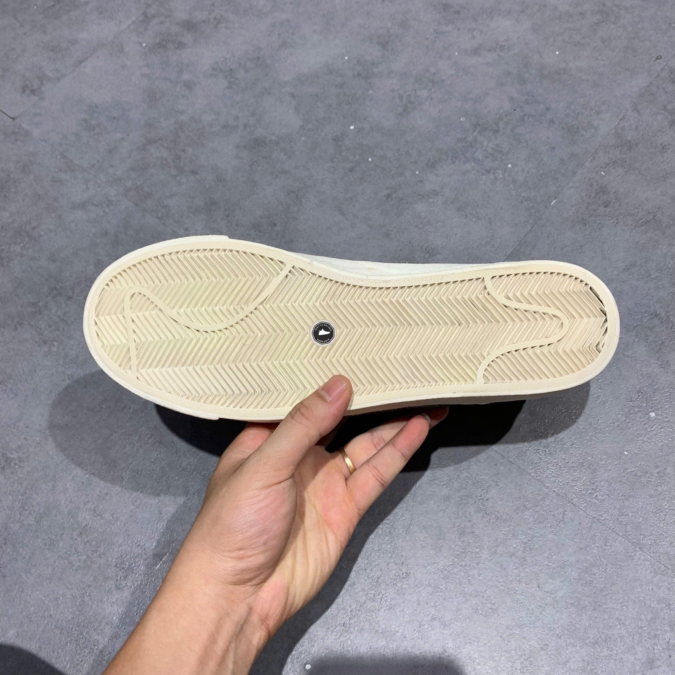 NIKE BLAZER LOW '77 JUMBO "WHITE BLACK SAIL" DN2158 101 SIZE 42 GIÀY 2HAND CHÍNH HÃNG PVN21131