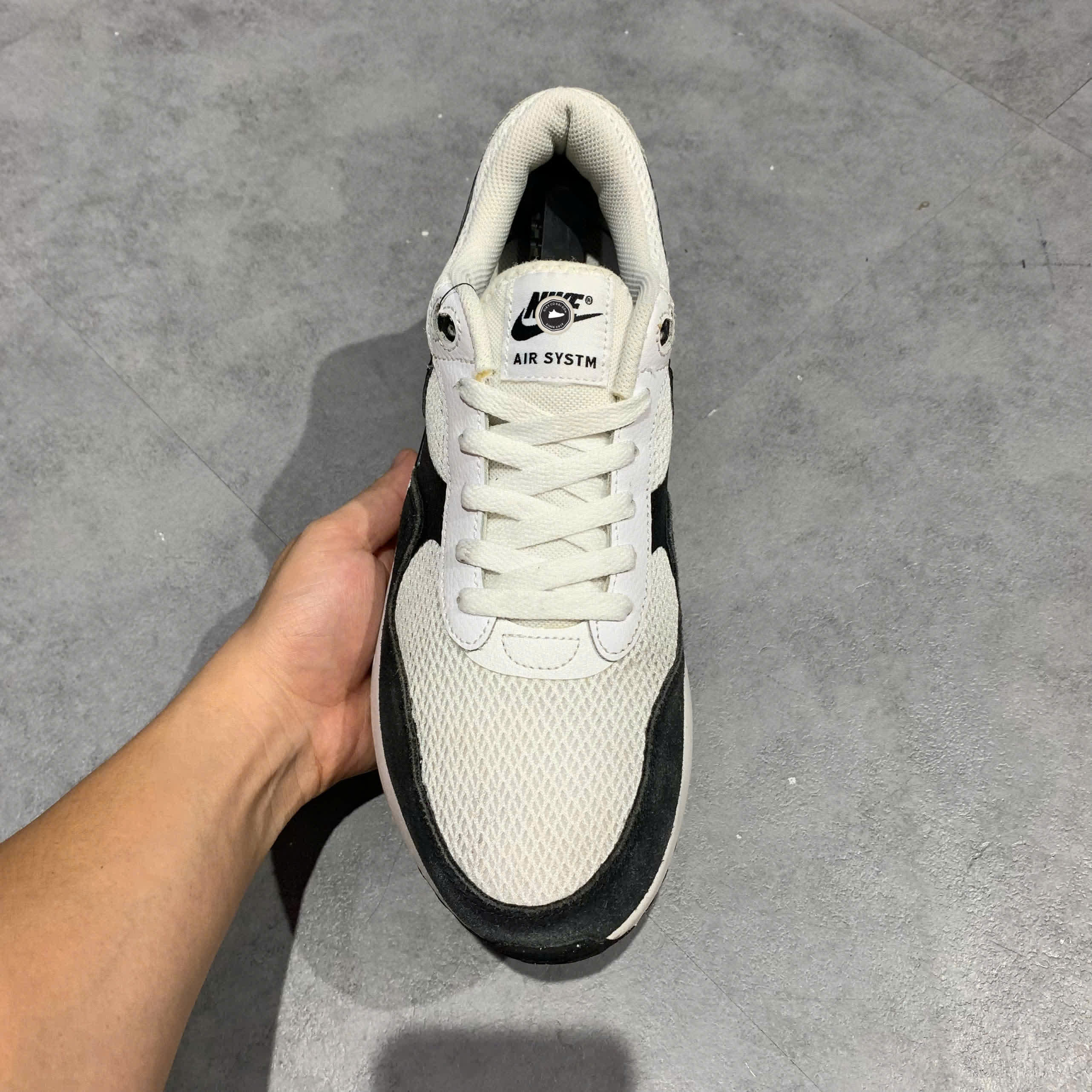 NIKE AIR MAX SYSTM WHITE/SUMMIT WHITE/BLACK DM9537-103 SIZE 43 GIÀY 2HAND CHÍNH HÃNG PVN21270