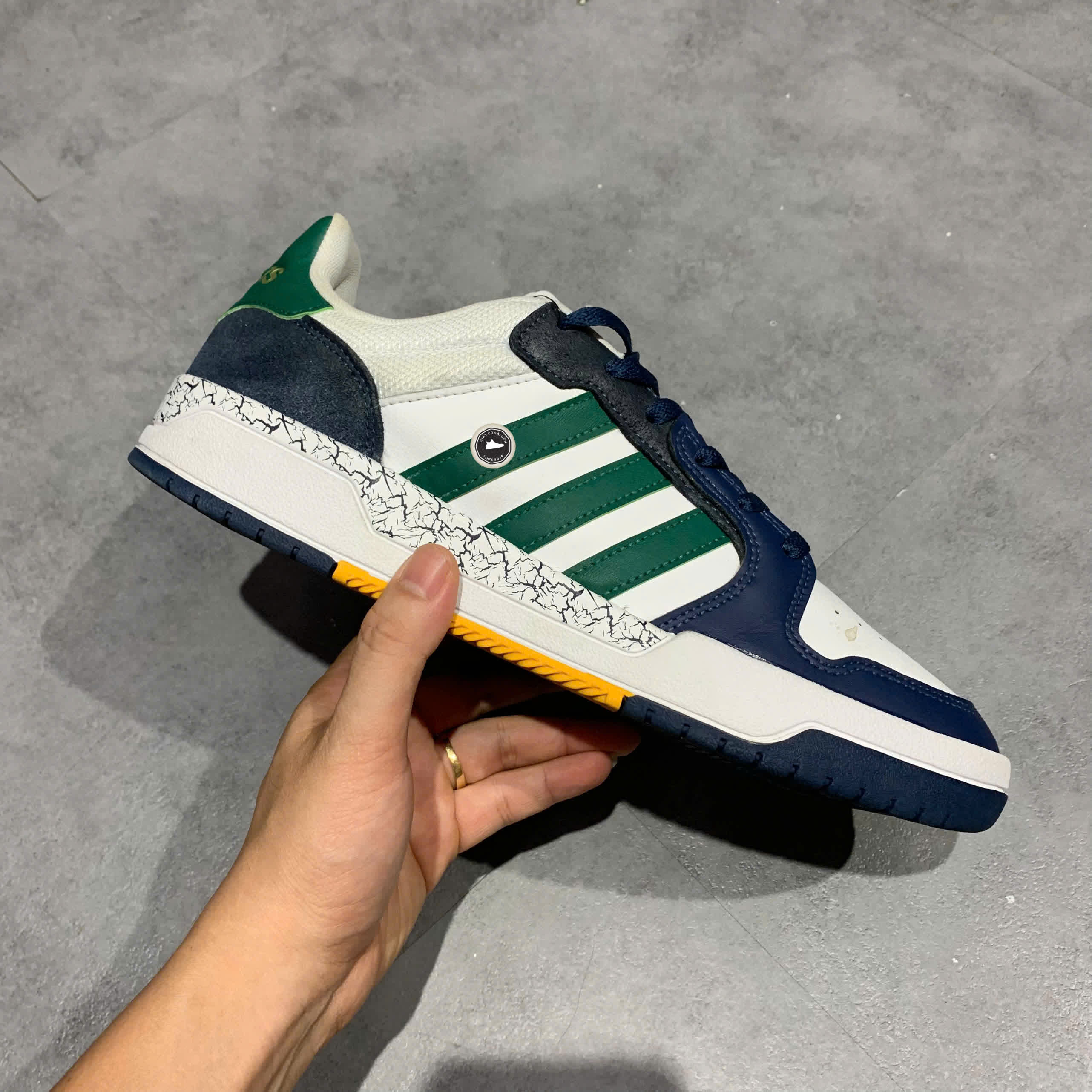 ADIDAS NEO ENTRAP 'WHITE BLUE GREEN' JQ5047 SIZE 44 GIÀY 2HAND CHÍNH HÃNG PVN21371