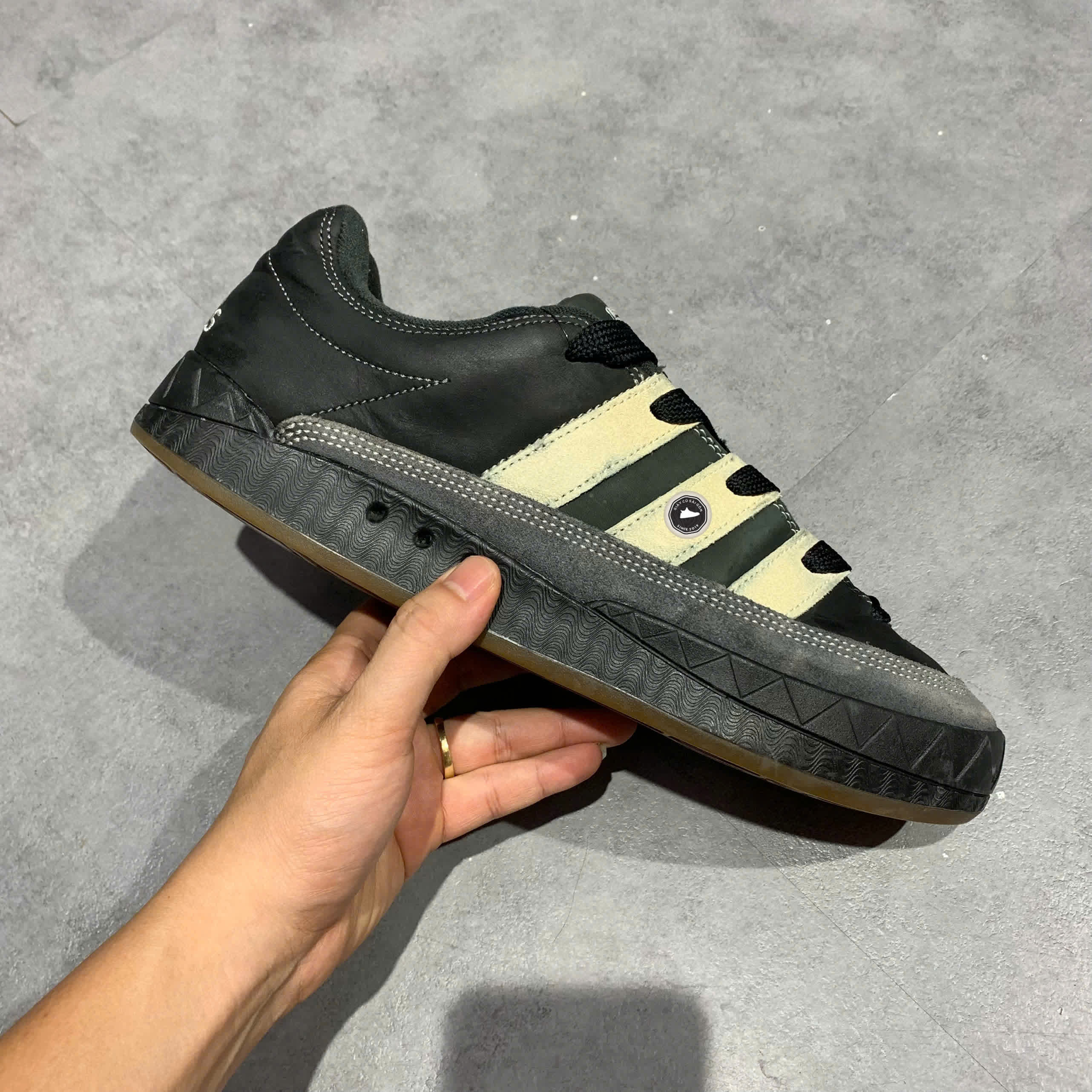 Adidas Adimatic 'Black Carbon' ID3938 SIZE 45 1/3 GIÀY 2HAND CHÍNH HÃNG PVN21356