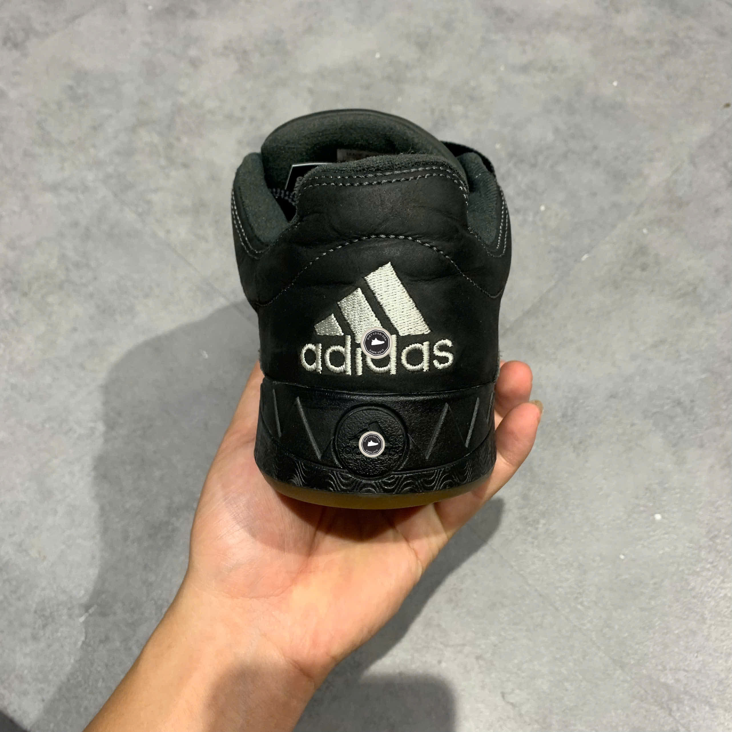 Adidas Adimatic 'Black Carbon' ID3938 SIZE 45 1/3 GIÀY 2HAND CHÍNH HÃNG PVN21356