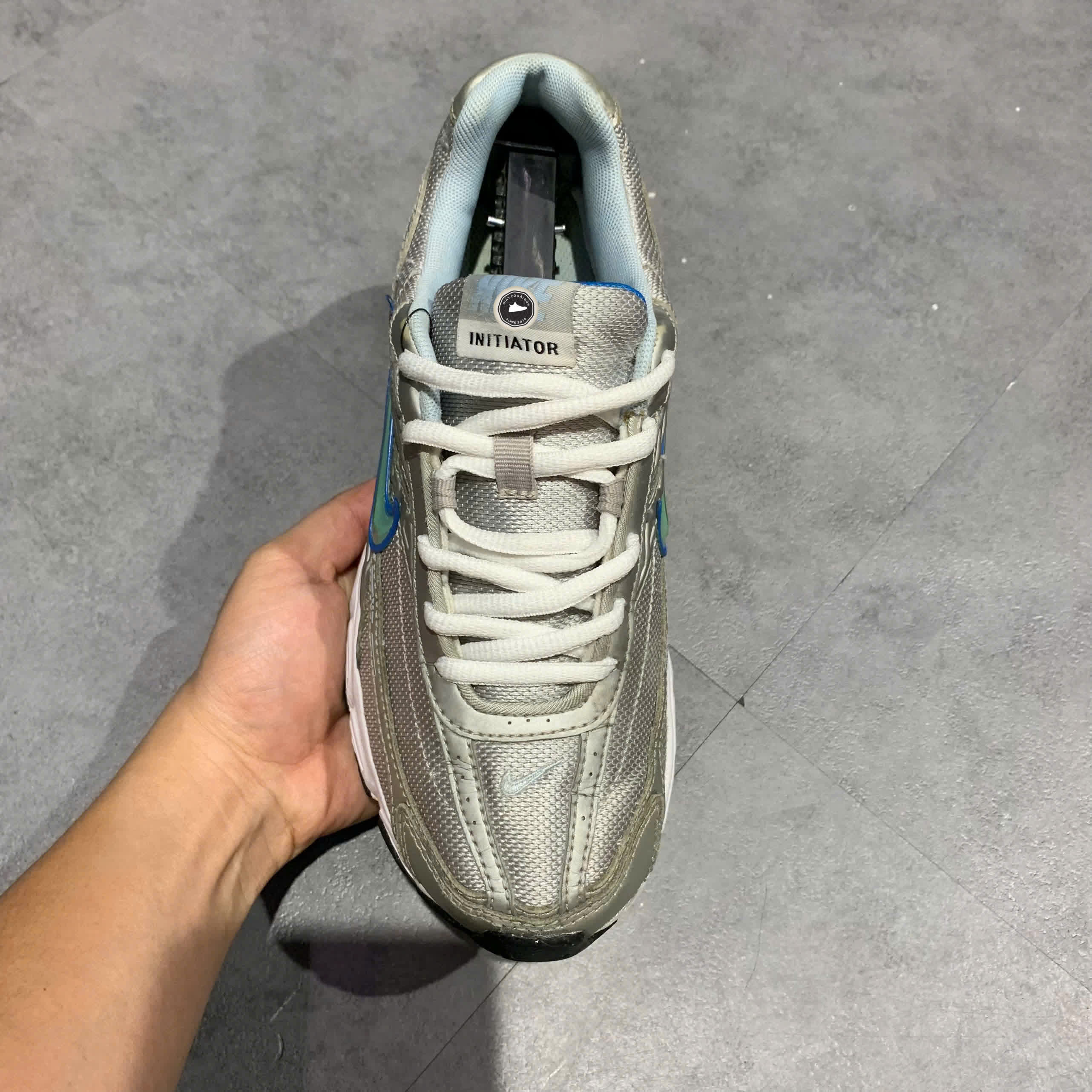 NIKE Initiator 'Metallic Silver Ice Blue' 394053 001 SIZE 39 GIÀY 2HAND CHÍNH HÃNG PVN21134