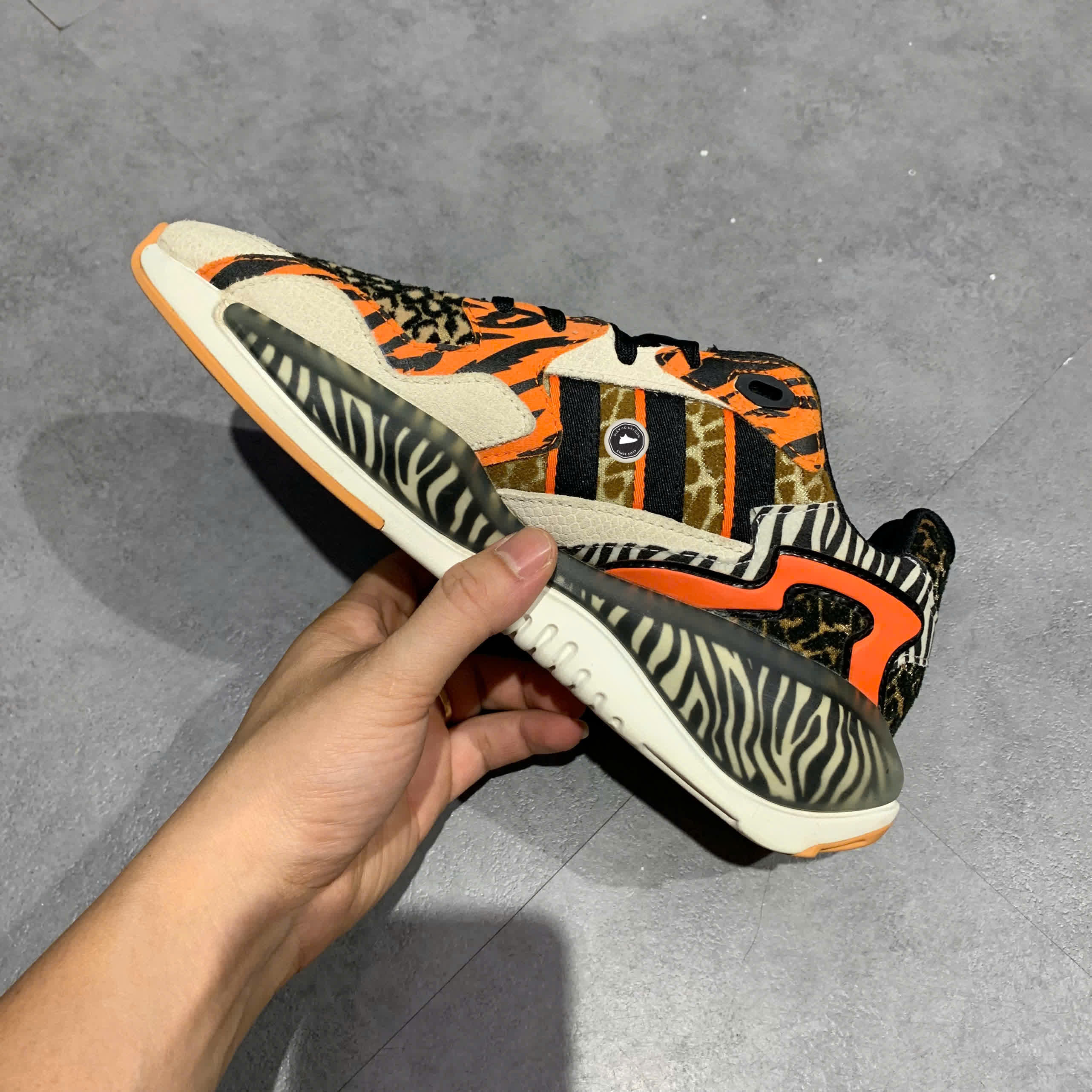 ADIDAS ATMOS X ORIGINALS ZX ALKYNE CRAZY ANIMAL FY5235 SIZE 40 GIÀY 2HAND CHÍNH HÃNG PVN21069