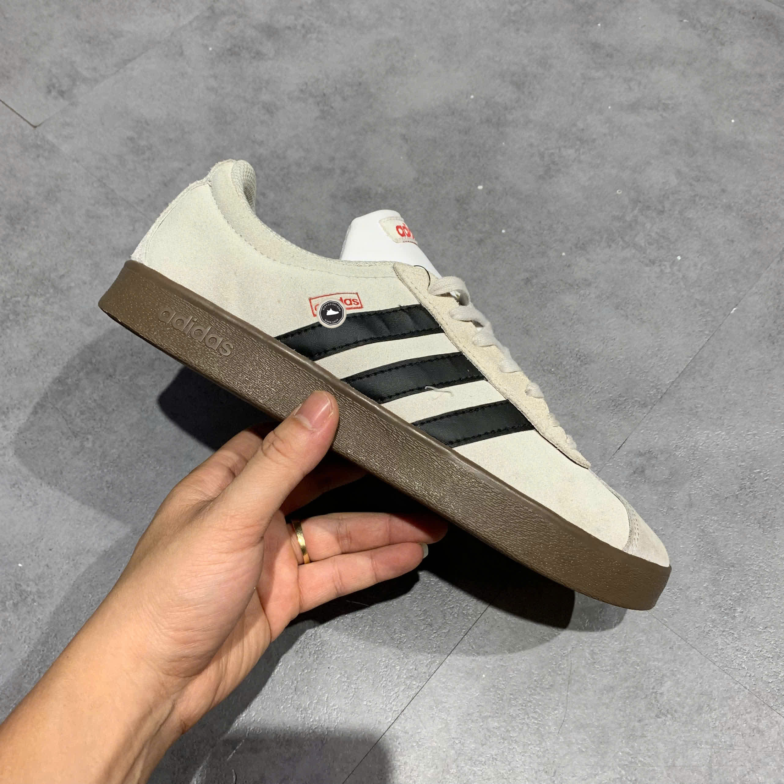 ADIDAS VL COURT 2.0 GREY BLACK GUM HQ1802 SIZE 40 2/3 GIÀY 2HAND CHÍNH HÃNG PVN21144