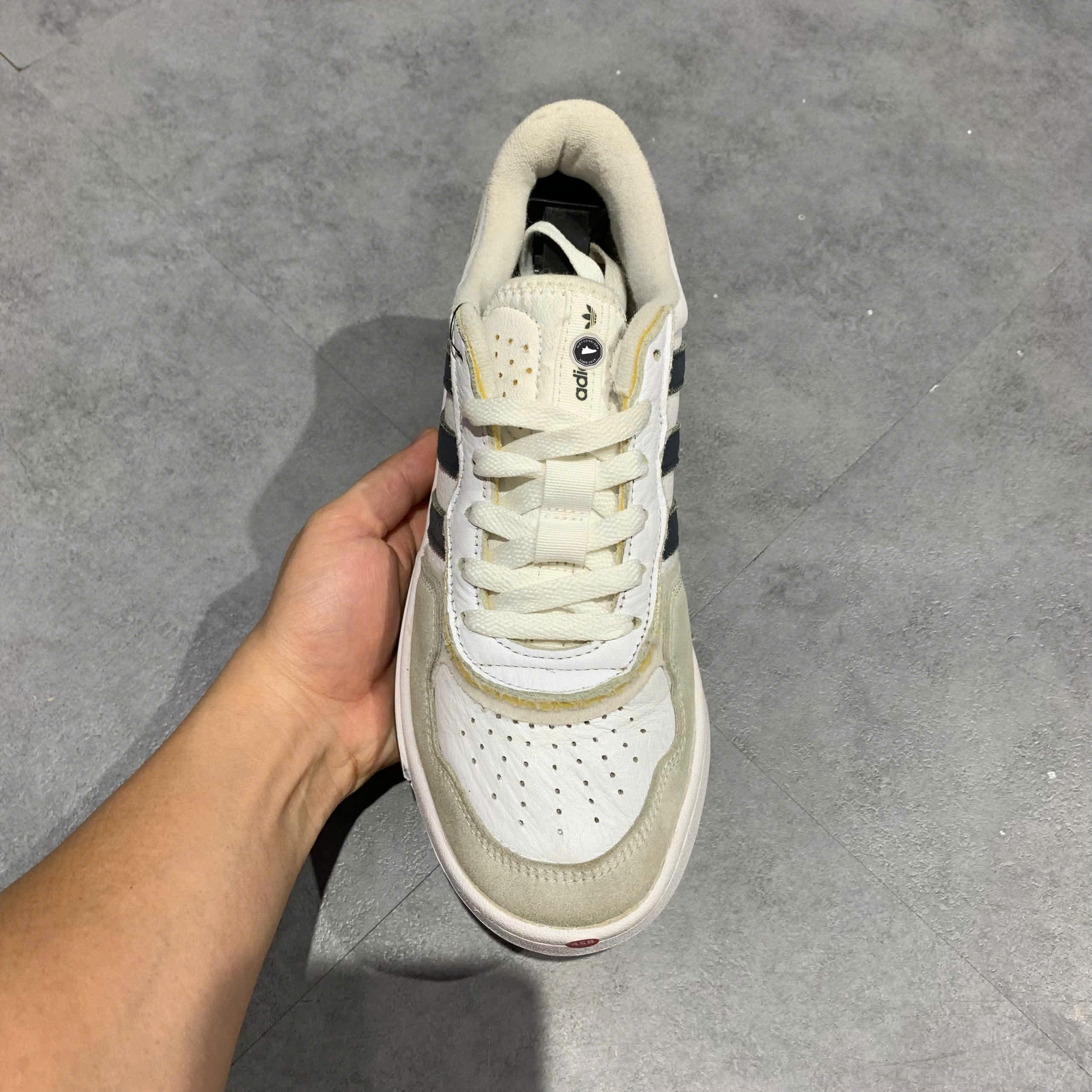 ADIDAS COURTIC 'CLOUD WHITE GREY ONE' GX4366 SIZE 40 2/3 GIÀY 2HAND CHÍNH HÃNG PVN21254