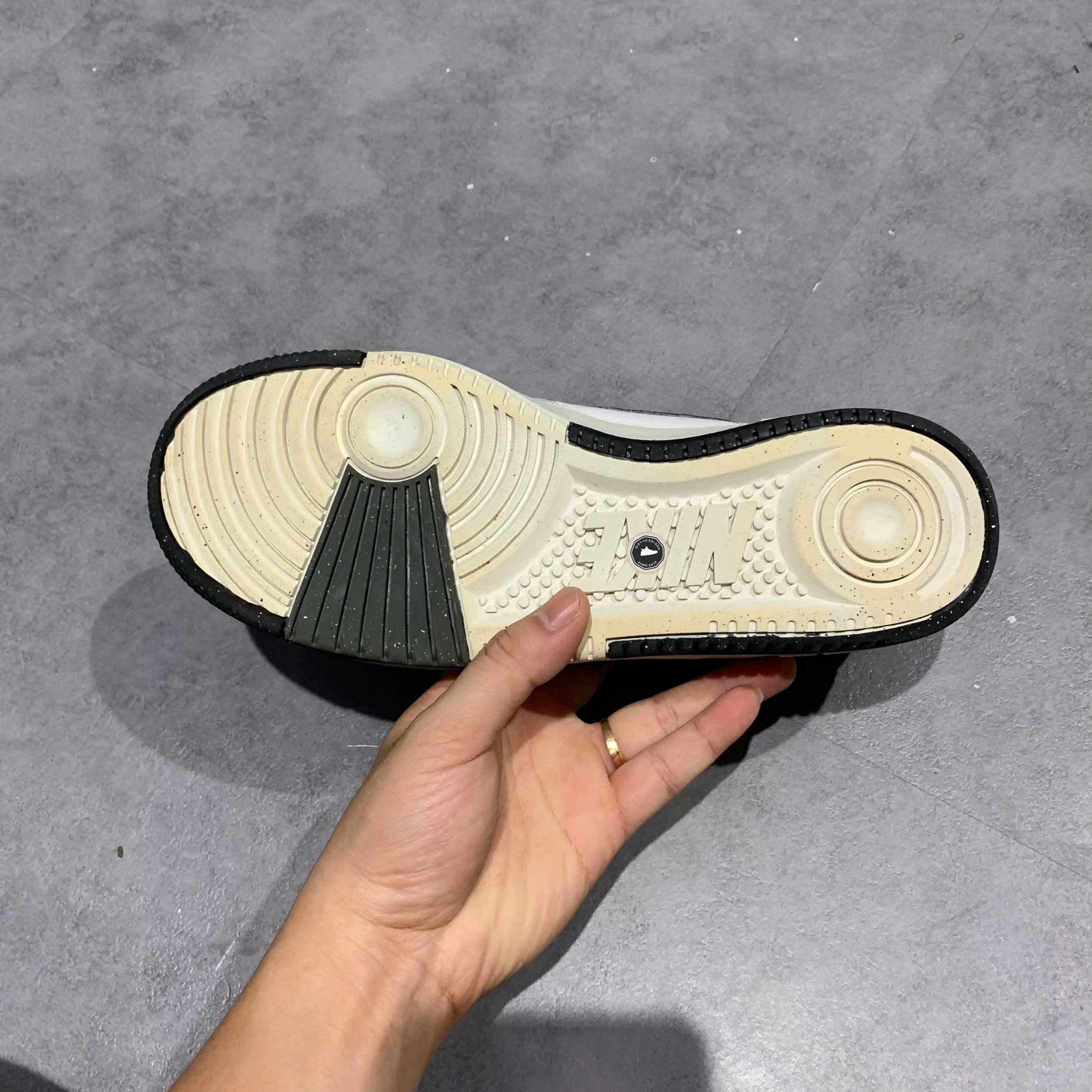 Nike Gamma Force White Black DX9176 100 SIZE 40.5 GIÀY 2HAND CHÍNH HÃNG PVN21143