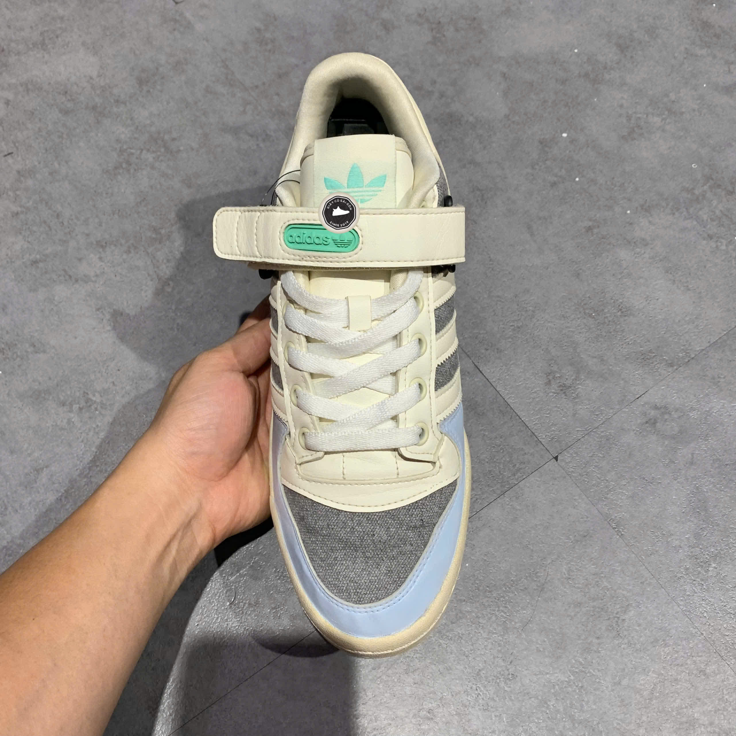 ADIDAS ORIGINALS FORUM LOW 'OFF WHITE EASY GREEN' GZ4406 SIZE 42 2/3 GIÀY 2HAND CHÍNH HÃNG PVN21248
