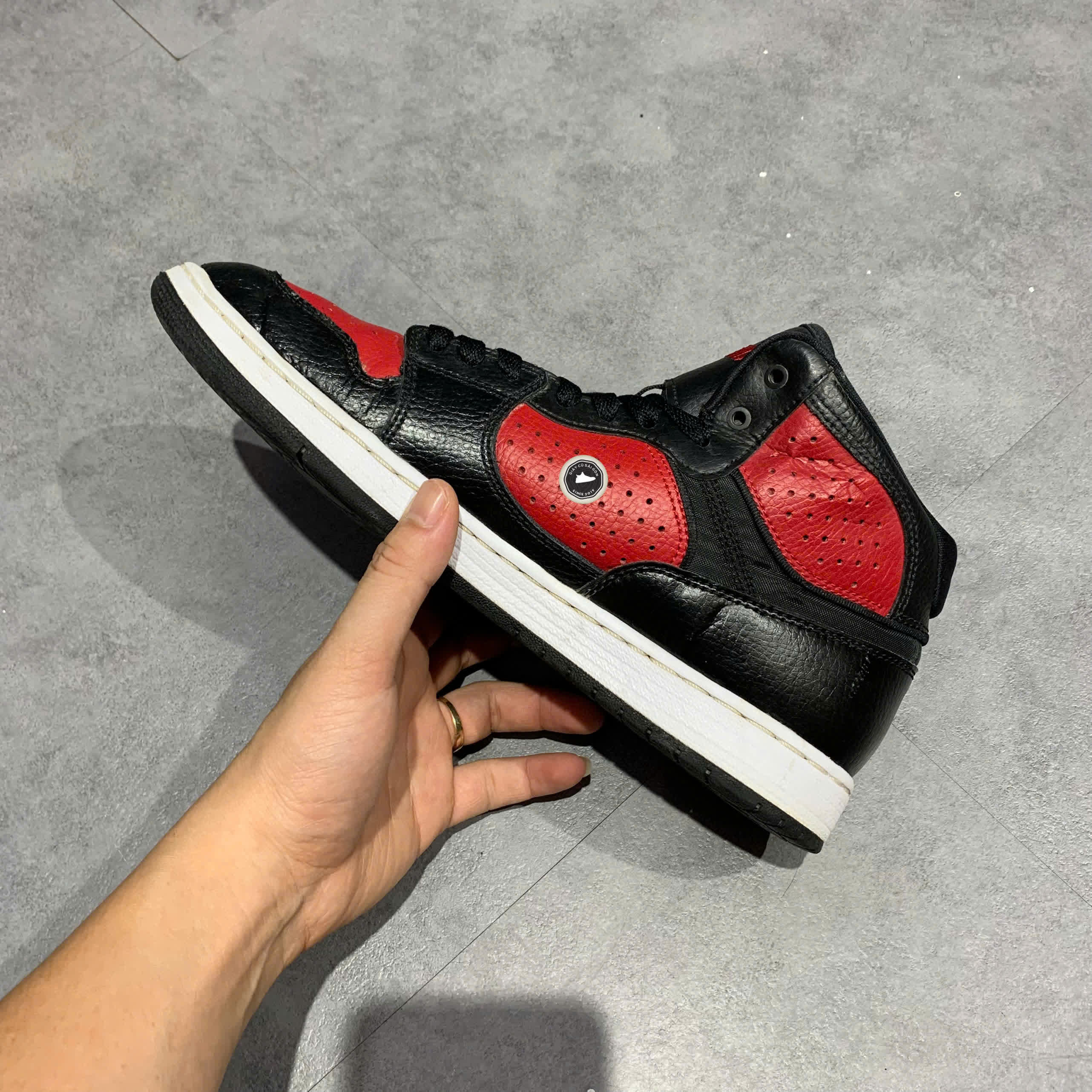 Jordan Access Black Gym Red White AR3762 006 SIZE 43 GIÀY 2HAND CHÍNH HÃNG PVN21240