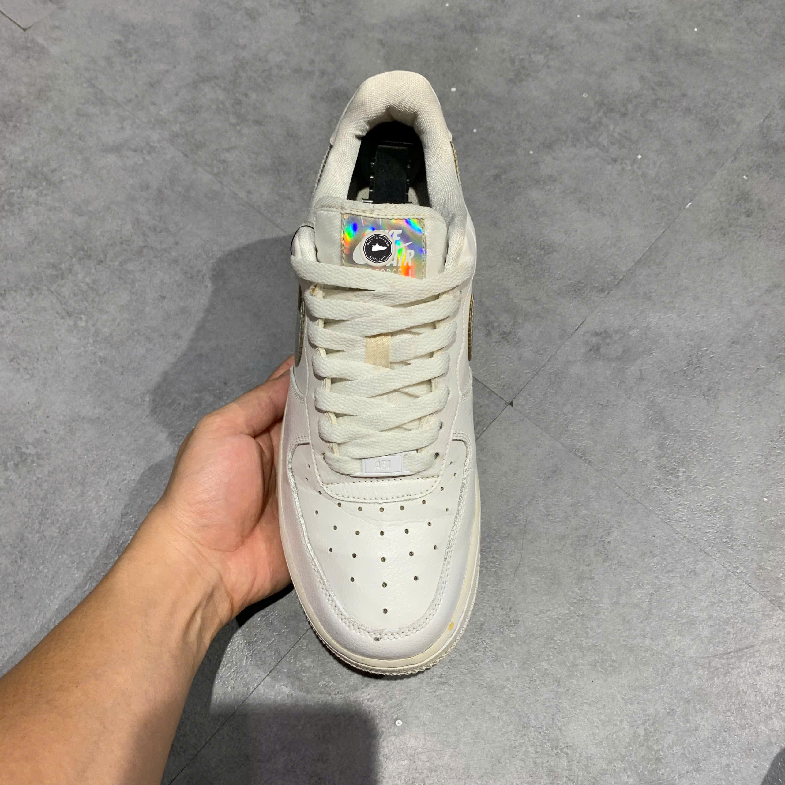 Nike Wmns Air Force 1 Low 'Iridescent Swoosh' CJ1646-100 SIZE 40 GIÀY 2HAND CHÍNH HÃNG PVN21210