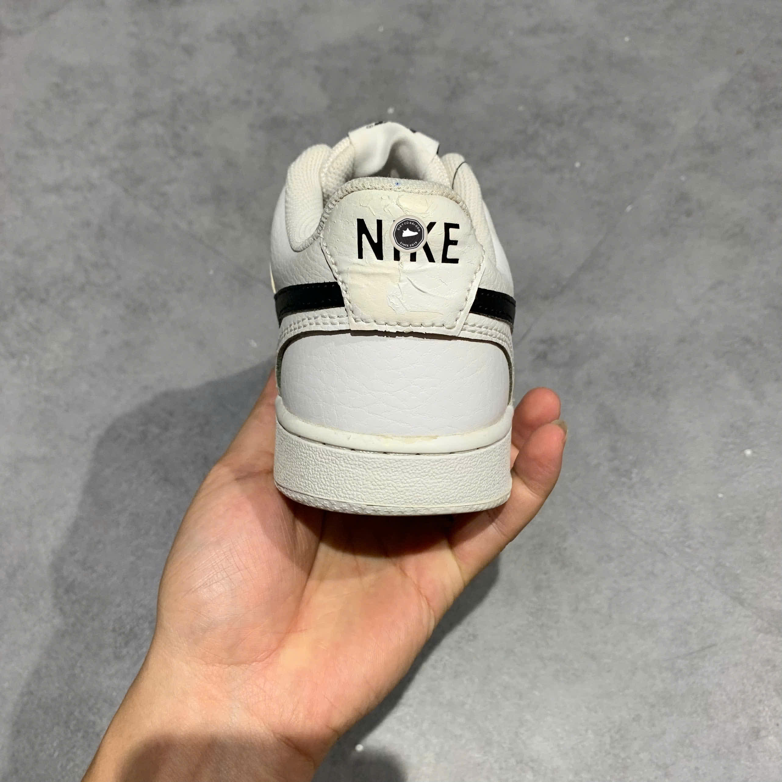 NIKE COURT VISION LOW WHITE BLACK CD5463 101 SIZE 40.5 GIÀY 2HAND CHÍNH HÃNG PVN21219