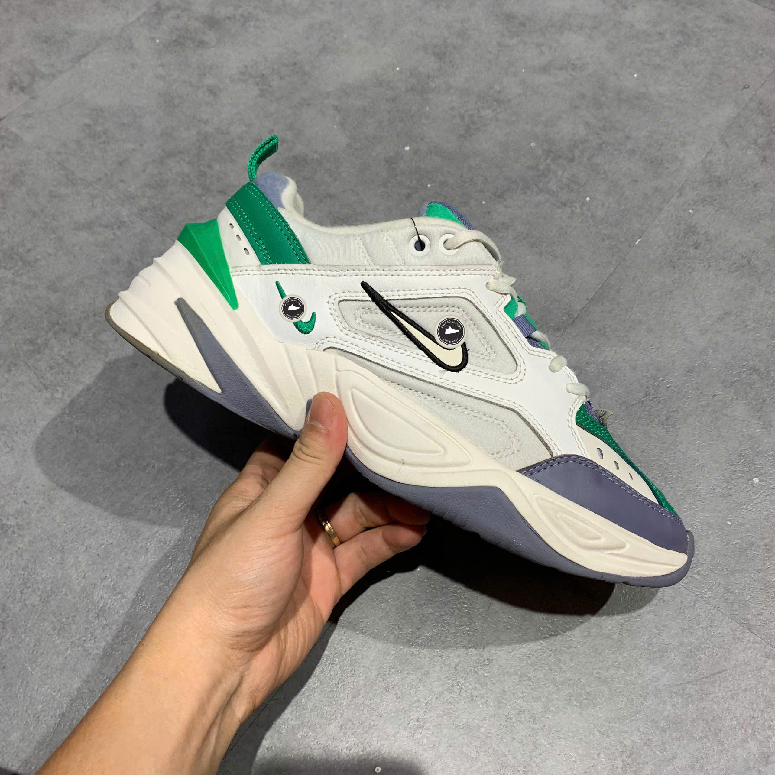 NIKE M2K TEKNO PLATINUM TINT SAIL LUCID GREEN AV4789 009 SIZE 42 GIÀY 2HAND CHÍNH HÃNG PVN21232
