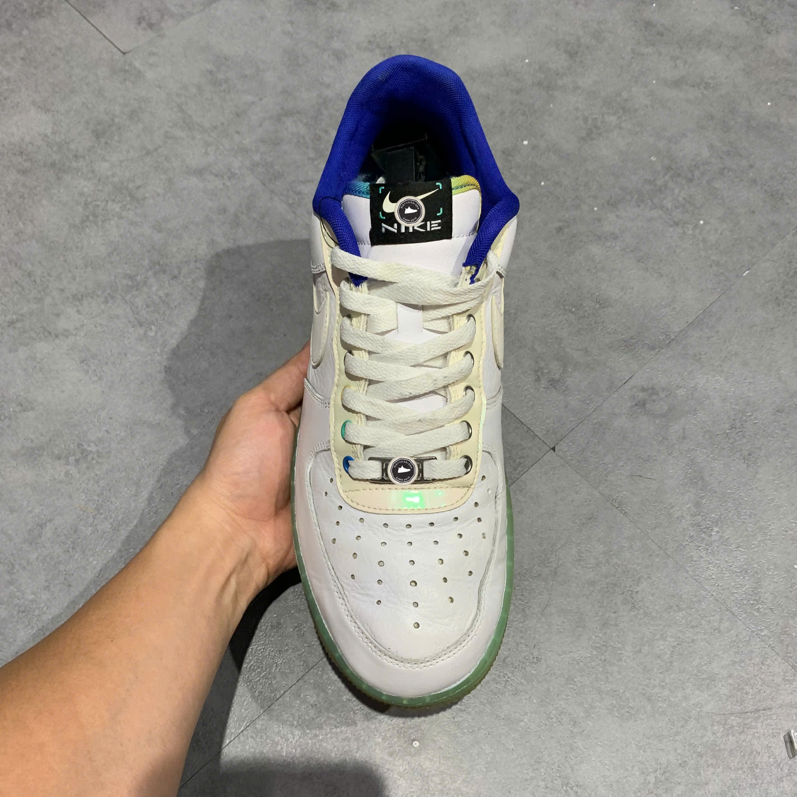 NIKE AIR FORCE 1 LOW '07 PRM 'UNLOCK YOUR SPACE' FJ7066 114 SIZE 44.5 GIÀY 2HAND CHÍNH HÃNG PVN21190