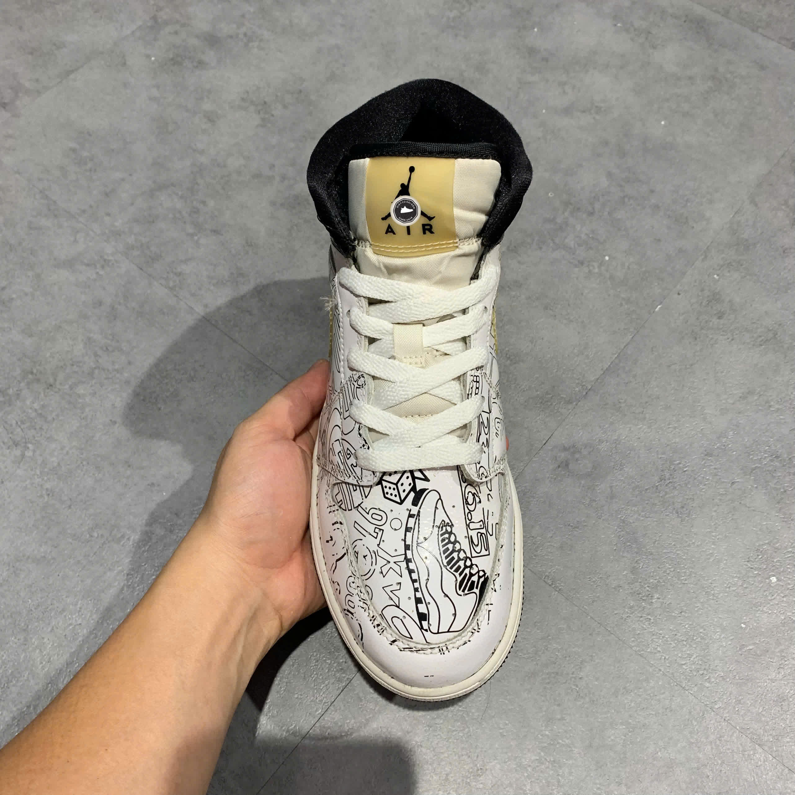 AIR JORDAN 1 MID SE 'DIY' (GS) DC4099 100 SIZE 39 GIÀY 2HAND CHÍNH HÃNG PVN21869