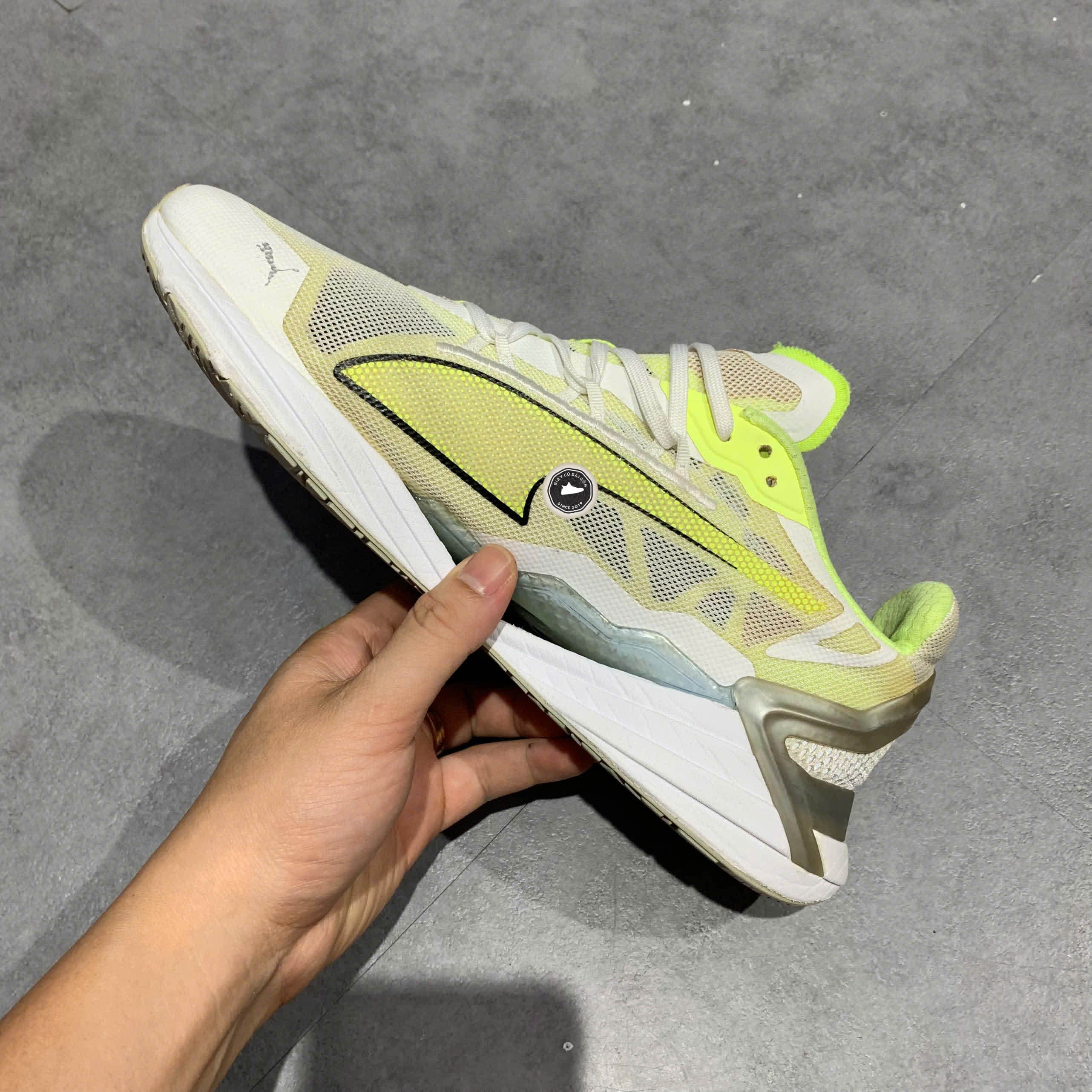 PUMA UltraRide Men's Running Shoes White Fizzy Yellow 193753 02 SIZE 41 GIÀY 2HAND CHÍNH HÃNG PVN21542