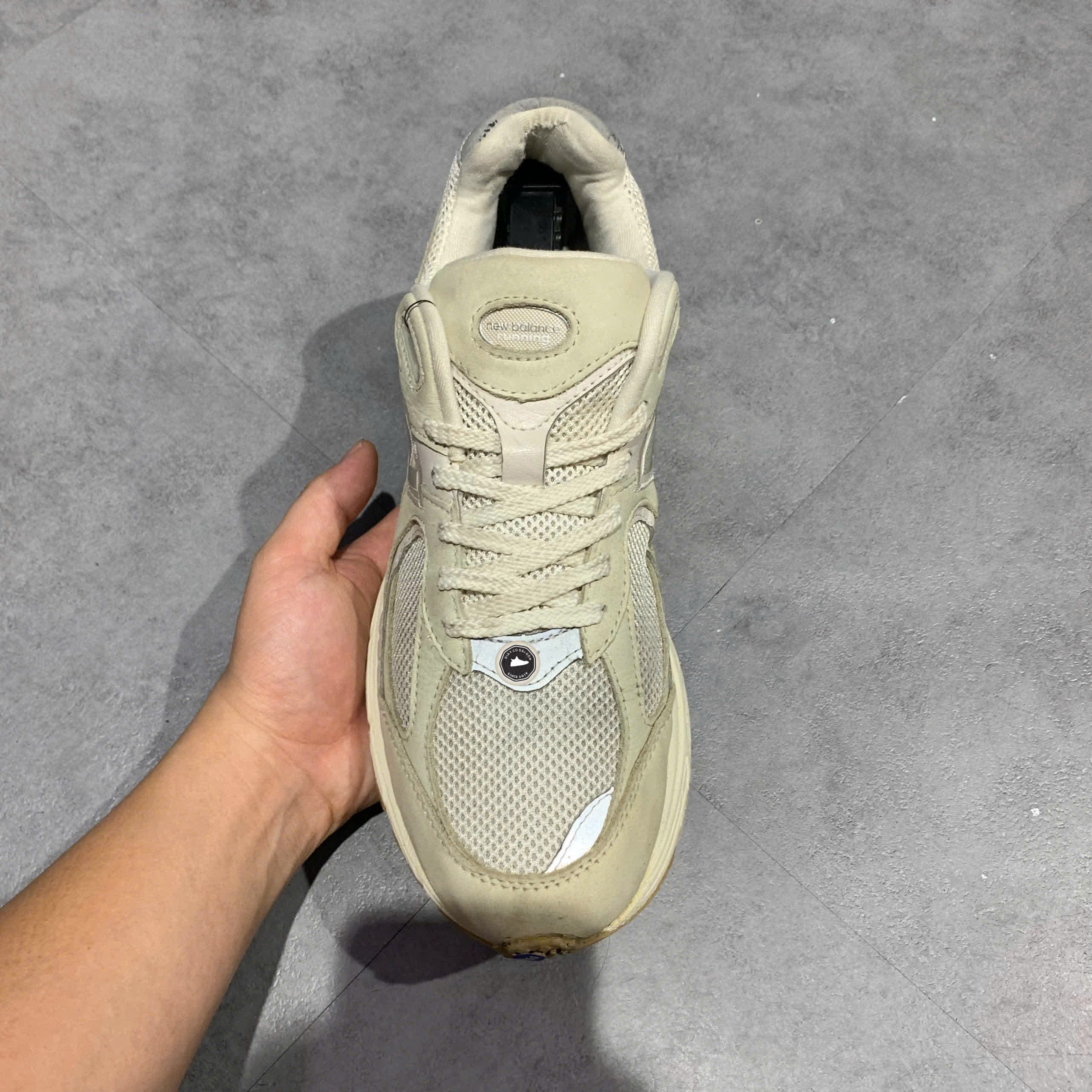 New Balance 2002R 'Linen Fog' M2002RAA SIZE 42 GIÀY 2HAND CHÍNH HÃNG PVN21924