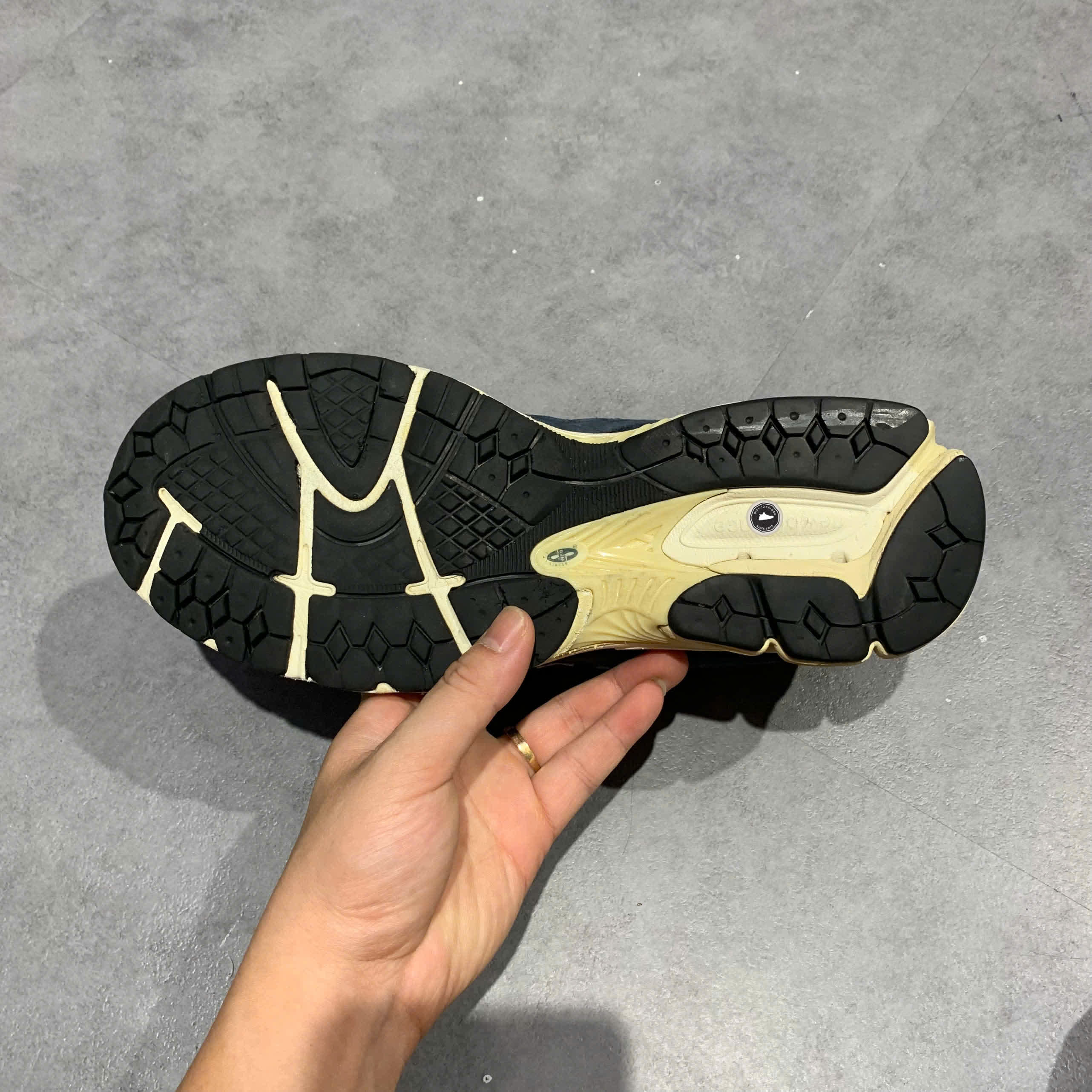 New Balance 2002R 'Eclipse Navy' D M2002RCA SIZE 42.5 GIÀY 2HAND CHÍNH HÃNG PVN21920