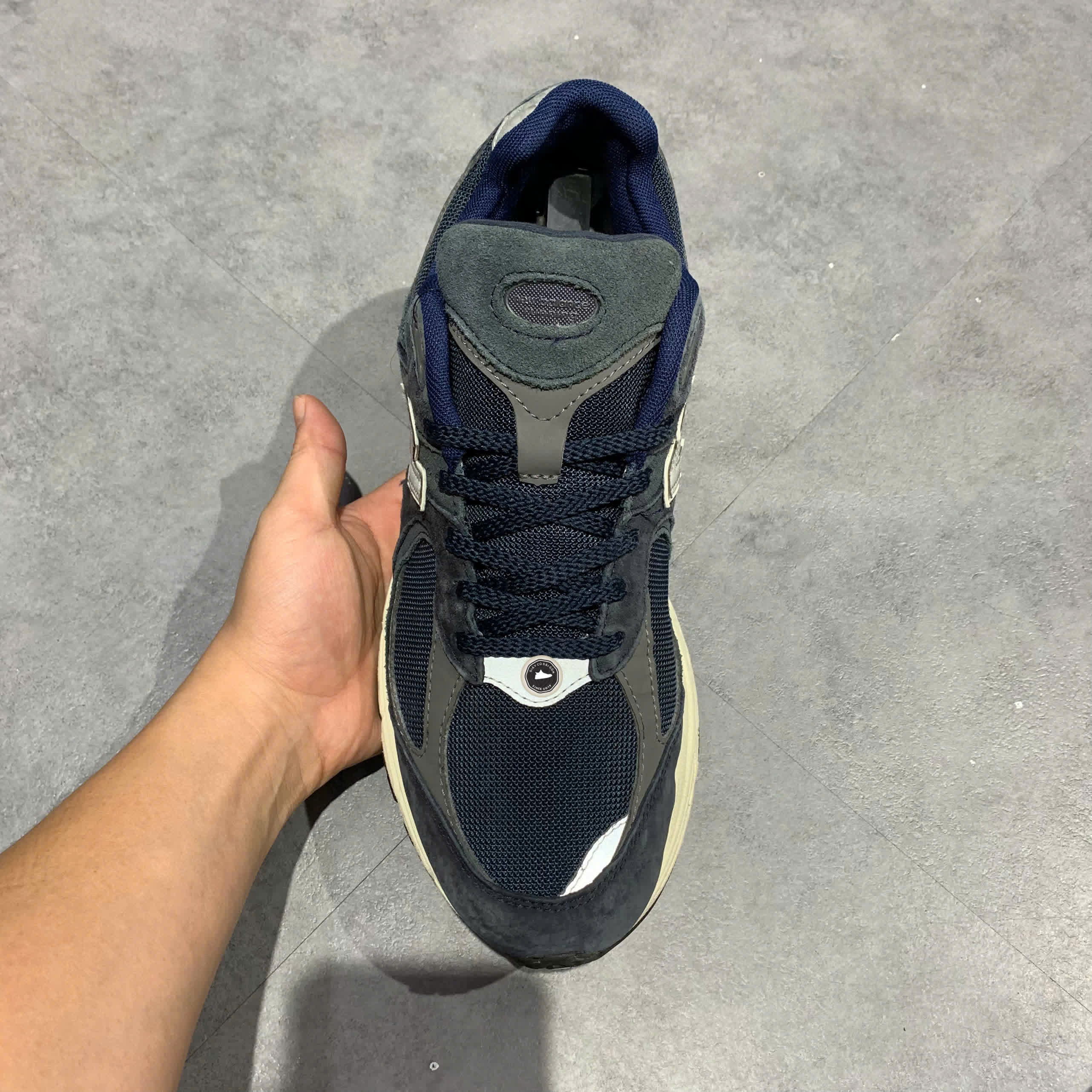 New Balance 2002R Eclipse Castlerock M2002RCA SIZE 44 GIÀY 2HAND CHÍNH HÃNG PVN21935