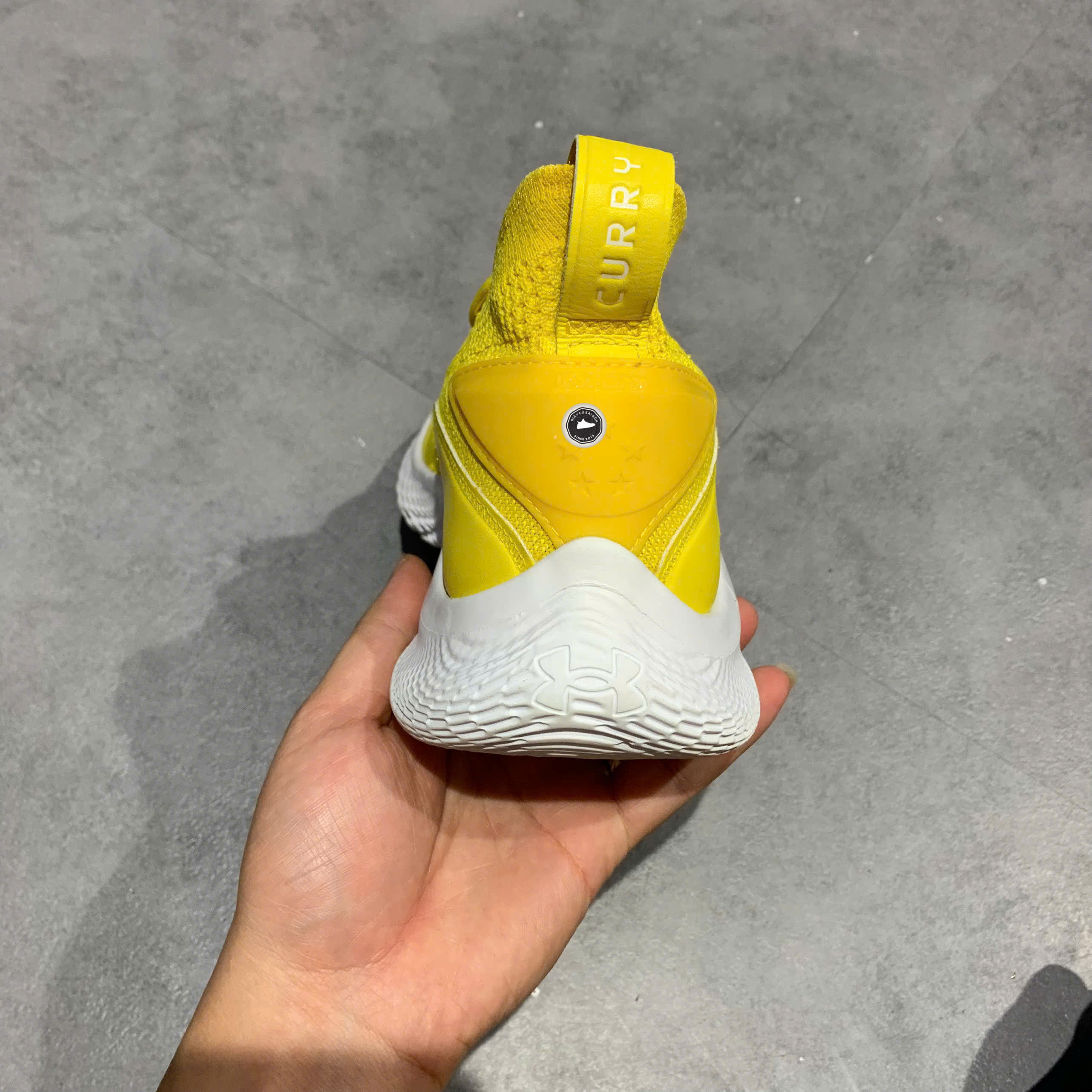 Under Armour Curry Flow 8 'Smooth Butter Flow' GS 3023527 701 SIZE 39 GIÀY 2HAND CHÍNH HÃNG PVN22118