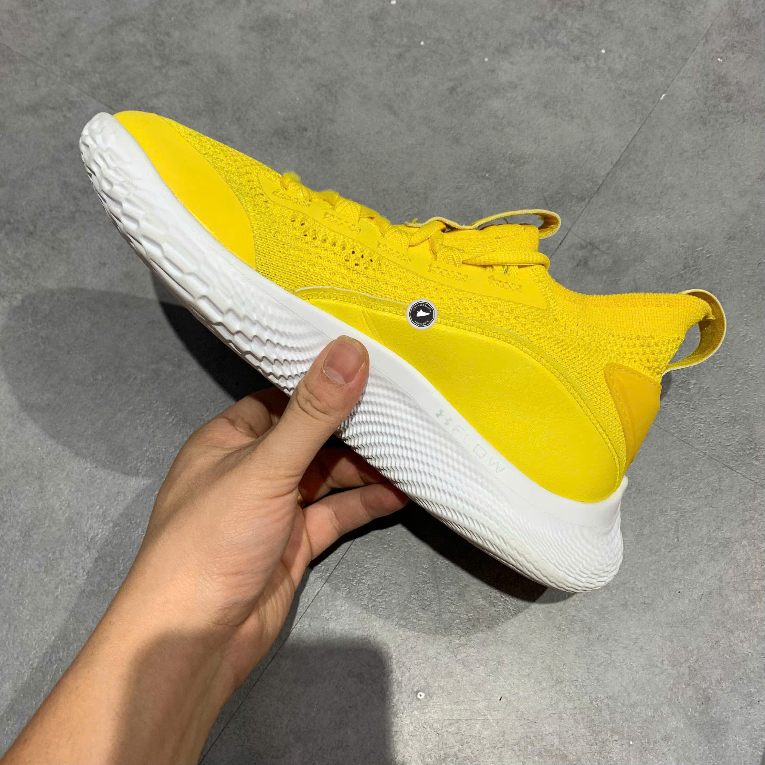 Under Armour Curry Flow 8 'Smooth Butter Flow' GS 3023527 701 SIZE 39 GIÀY 2HAND CHÍNH HÃNG PVN22118