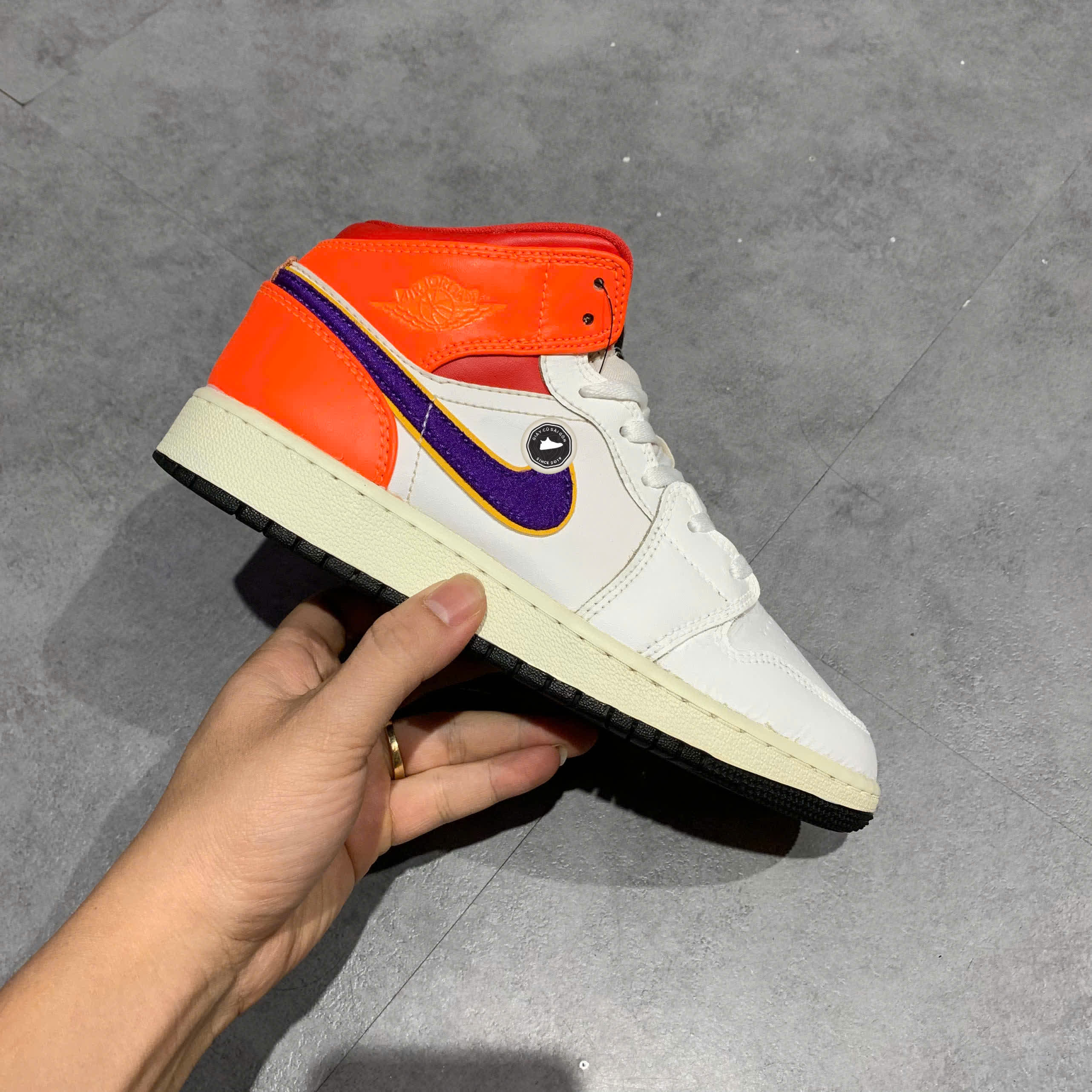 SIAir Jordan 1 Mid Alternate Multi-Color (GS) White Court Purple Spirit Teal 554725 128 SIZE 37.5 GIÀY 2HAND CHÍNH HÃNG PVN22154