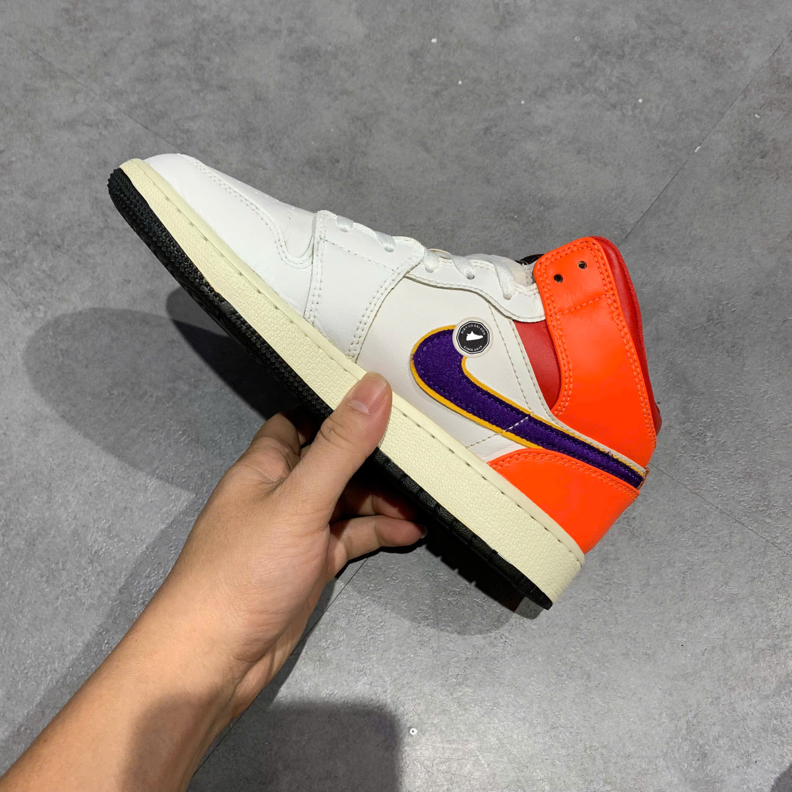 SIAir Jordan 1 Mid Alternate Multi-Color (GS) White Court Purple Spirit Teal 554725 128 SIZE 37.5 GIÀY 2HAND CHÍNH HÃNG PVN22154