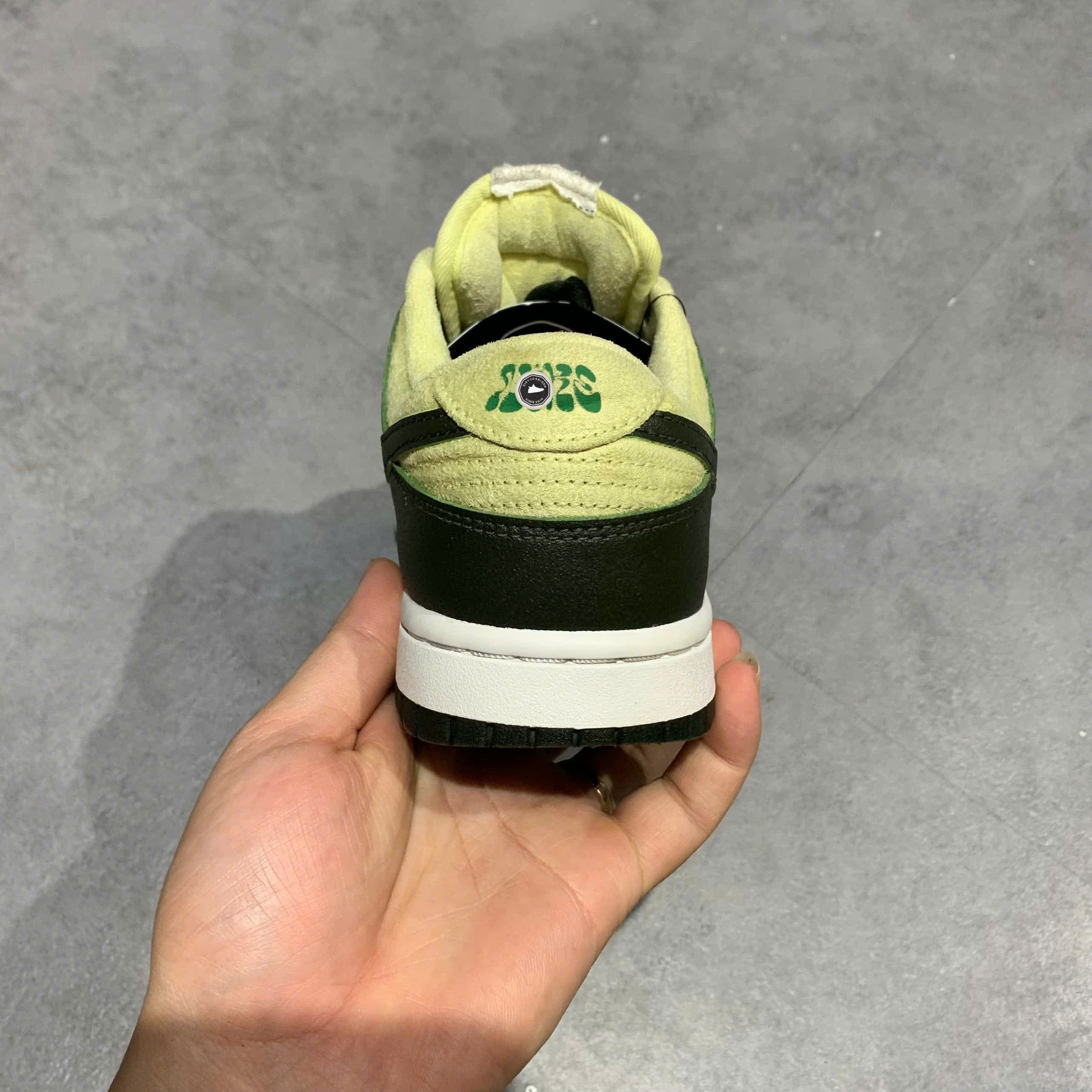 NIKE DUNK LOW LX "AVOCADO" DM7606 300 SIZE 37.5 GIÀY 2HAND CHÍNH HÃNG PVN22128