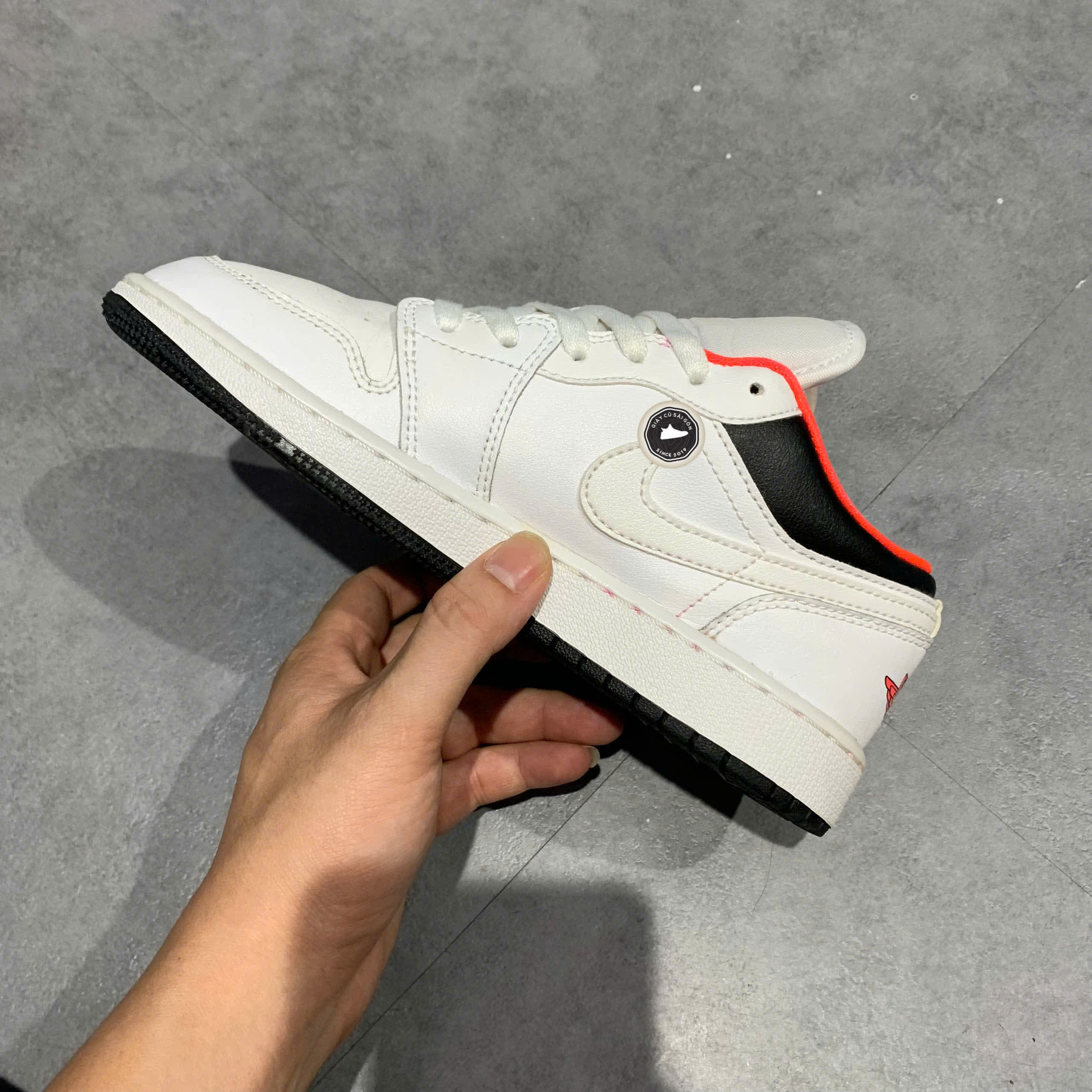 AIR JORDAN 1 LOW GS 'CHICAGO HOME' 553560 160 SIZE 36 GIÀY 2HAND CHÍNH HÃNG PVN22146