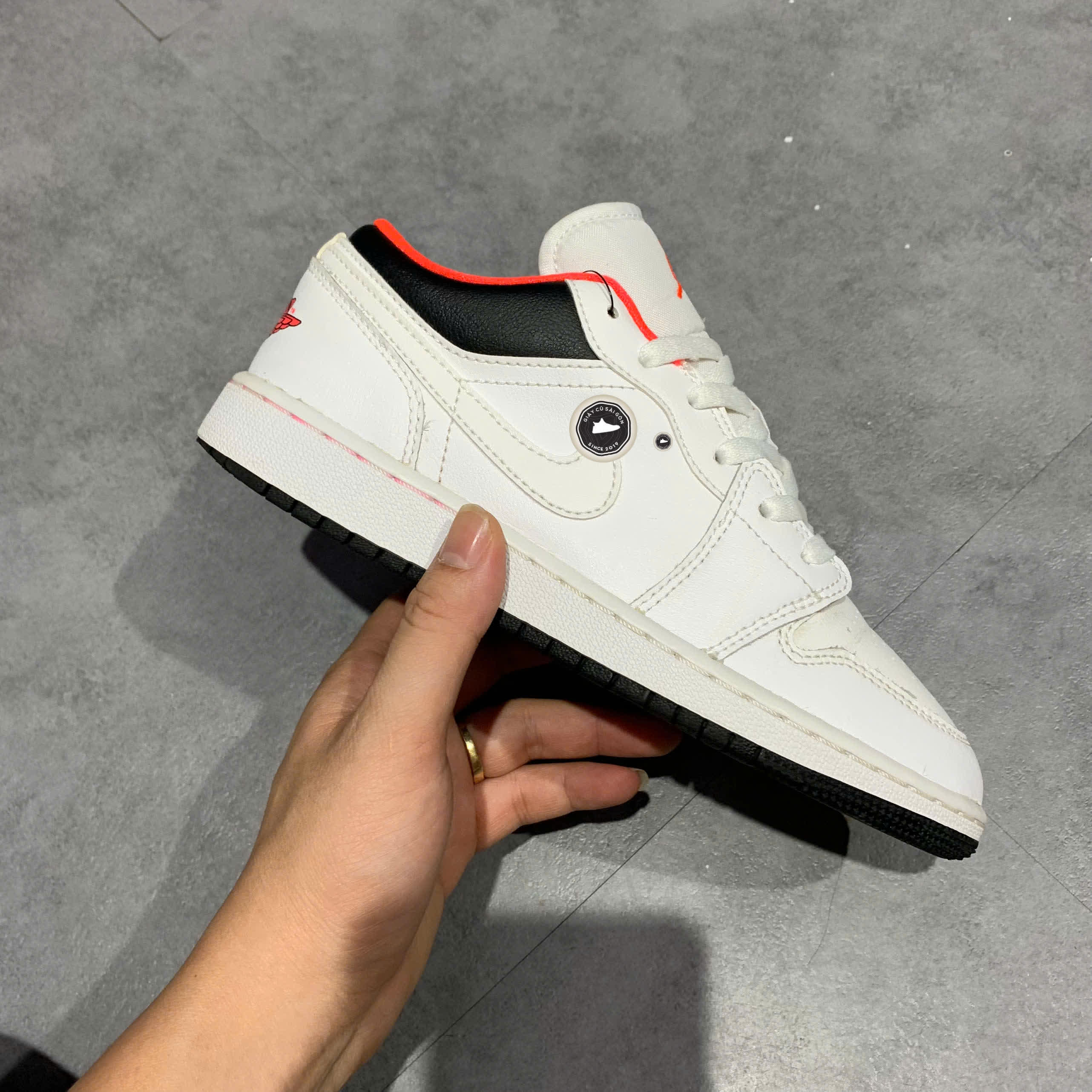 AIR JORDAN 1 LOW GS 'CHICAGO HOME' 553560 160 SIZE 36 GIÀY 2HAND CHÍNH HÃNG PVN22146