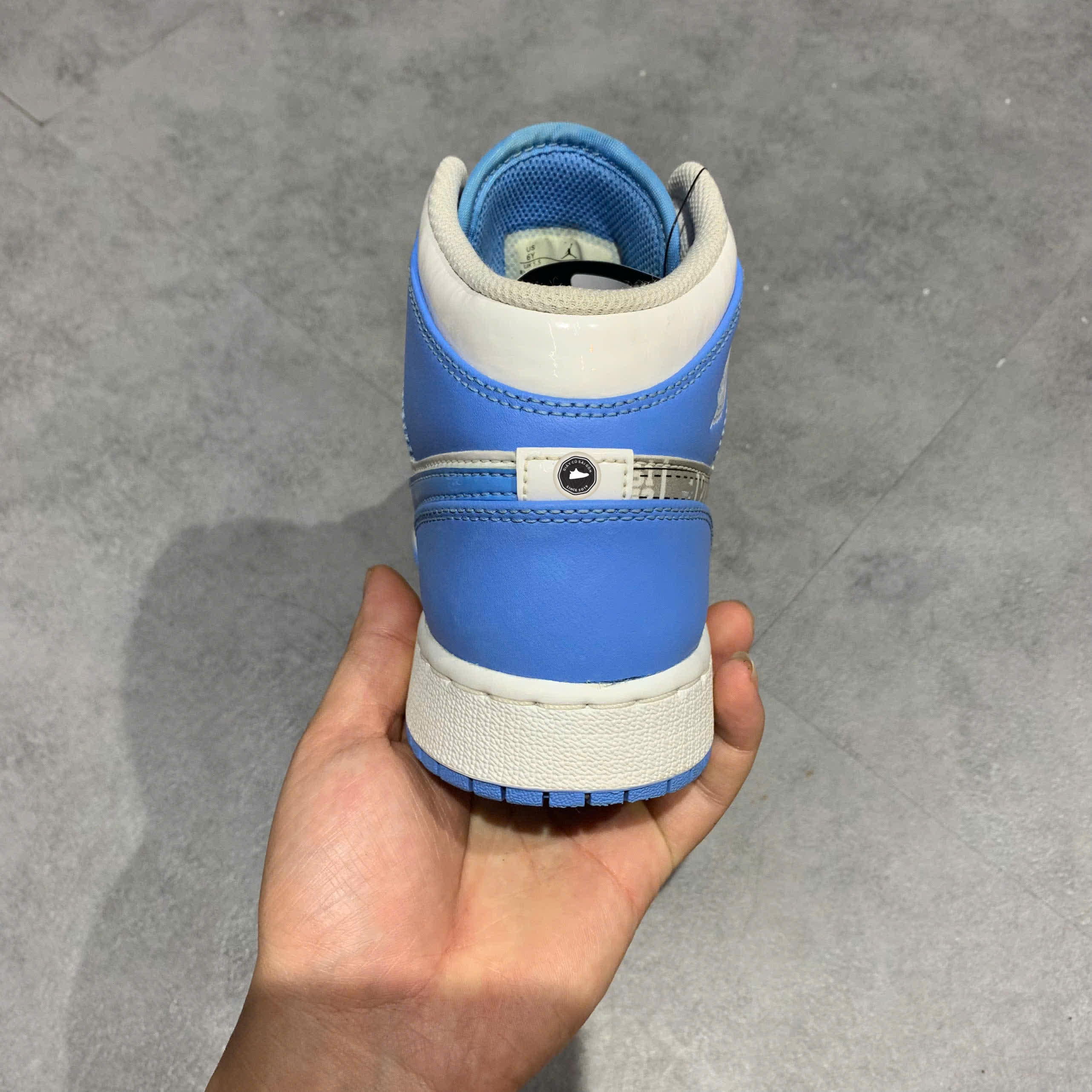 JORDAN 1 MID GS 'GAME WINNER' DR6492 100 SIZE 38.5 GIÀY 2HAND CHÍNH HÃNG PVN22093