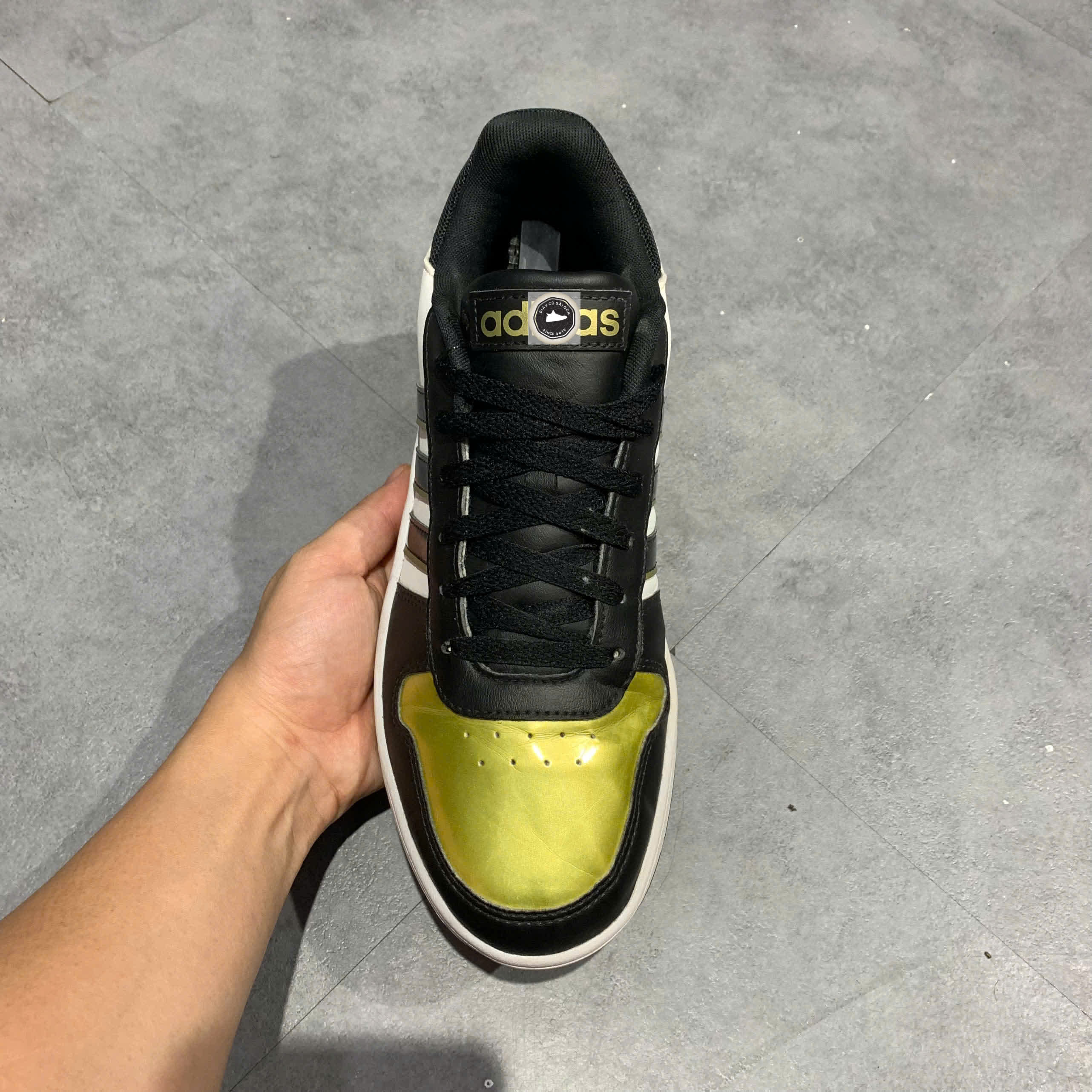 ADIDAS HOOPS 2.0 'BLACK GOLD WHITE' H01196 SIZE 44 GIÀY 2HAND CHÍNH HÃNG PVN22470