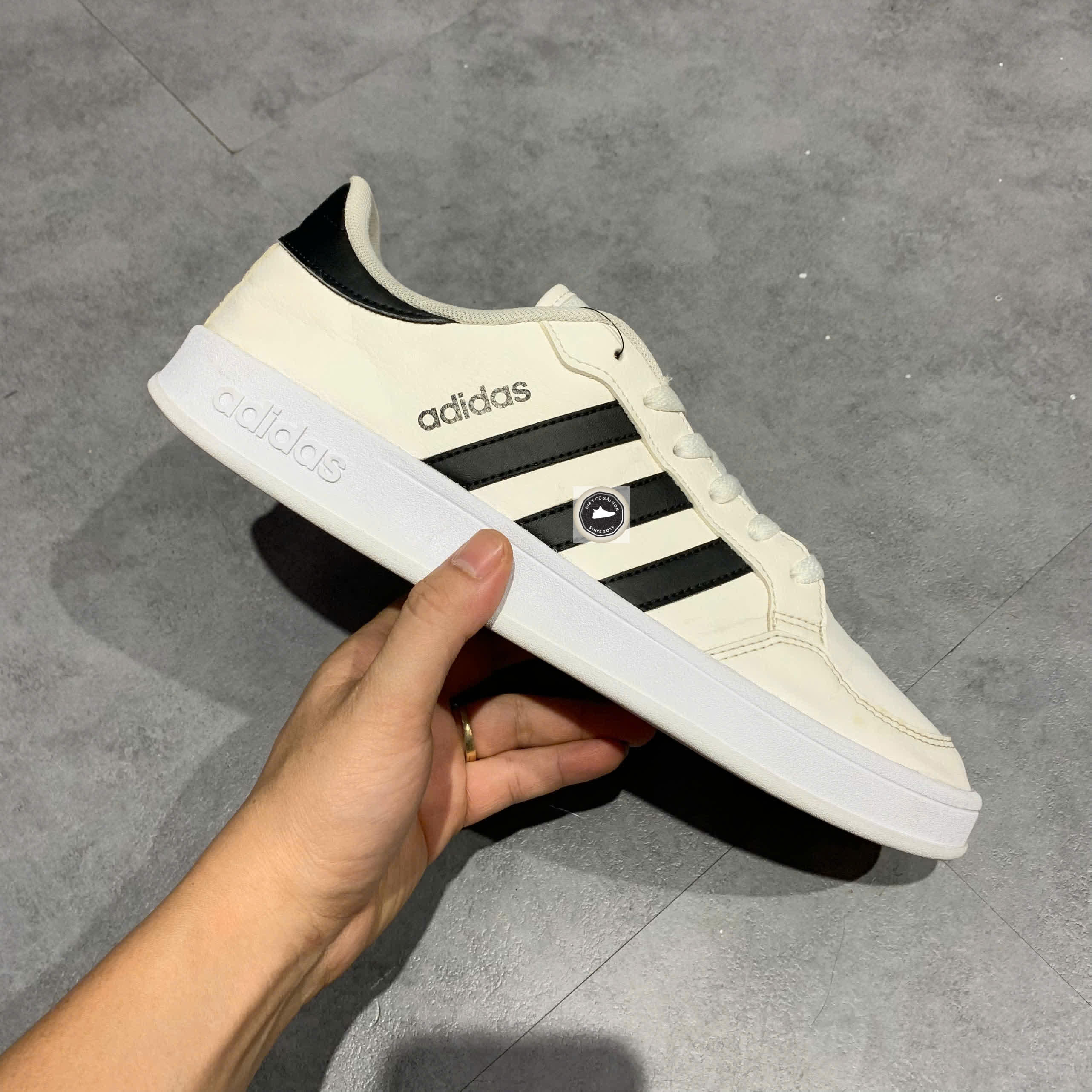 ADIDAS BREAKNET CLOUD WHITE CORE BLACK FX8707 SIZE 44 2/3 GIÀY 2HAND CHÍNH HÃNG PVN22650