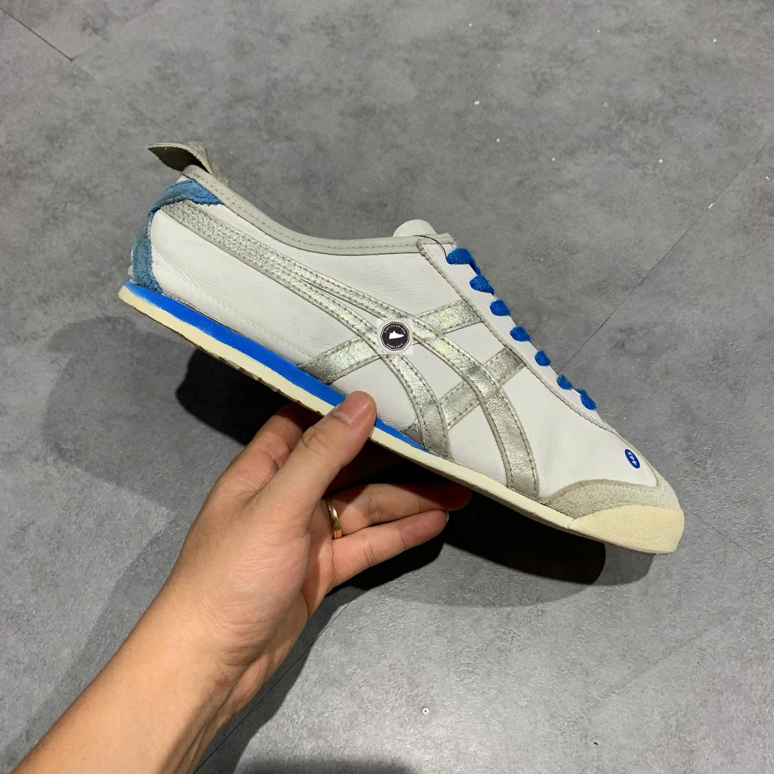 GIÀY THỂ THAO 2HAND 183A788 SIZE 42 GIÀY 2HAND CHÍNH HÃNG PVN22383